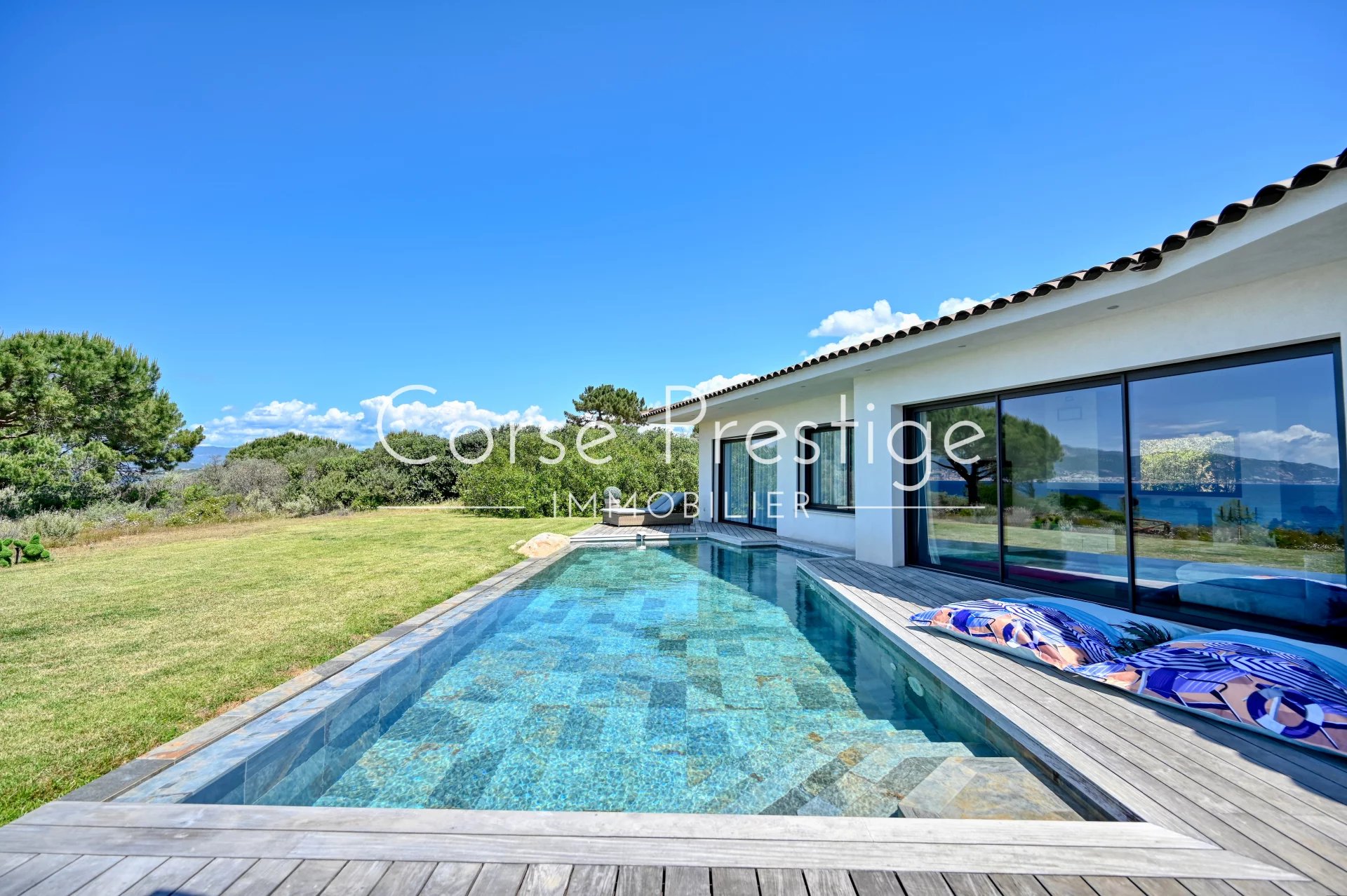 luxury villa for rent with swimming pool – porticcio image11