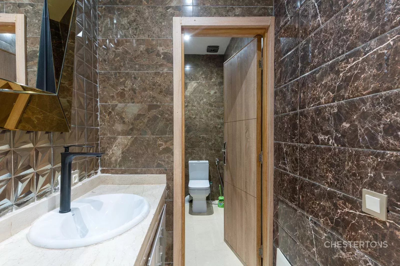 Image of Villa - 5 Bedrooms for Sale in Marrakech-Ménara-Marrakech-Morocco, Image 13