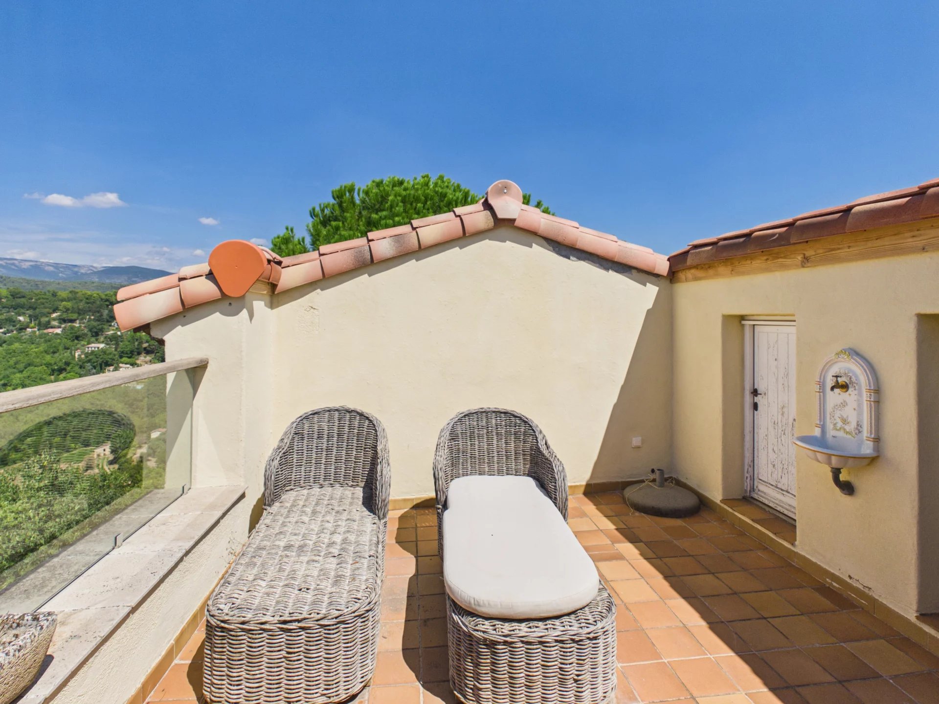 Charming village house with terraces and view - Montauroux