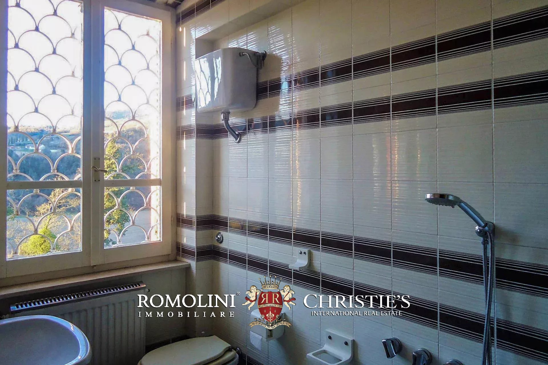 UMBRIAN COUNTRY ESTATE FOR SALE NEAR TODI