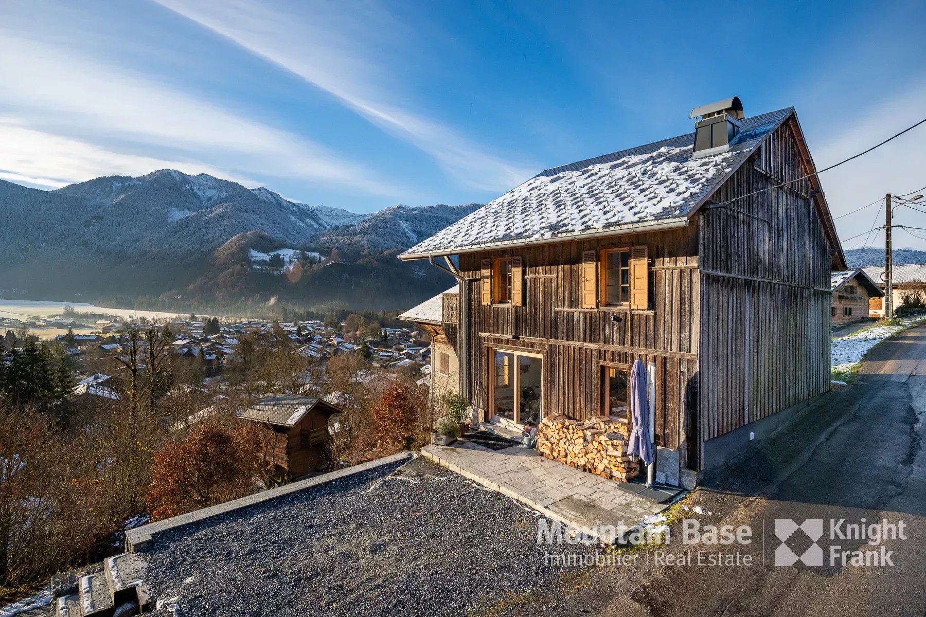 Photo of Beautiful 4 bedroom chalet in Samoëns