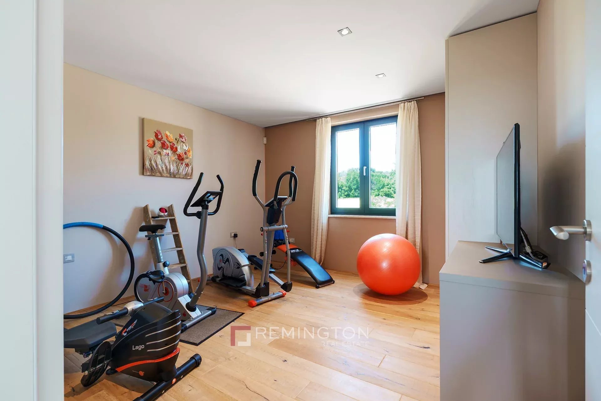 3 Bedroom Villa/Townhouse's Image 16