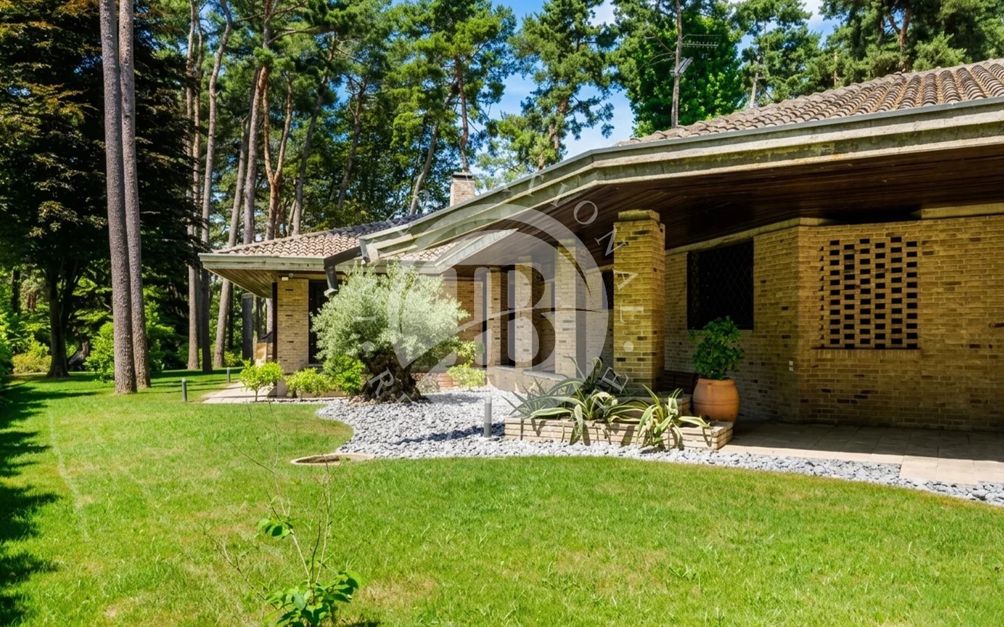 Villa in Appiano Gentile - Image 2