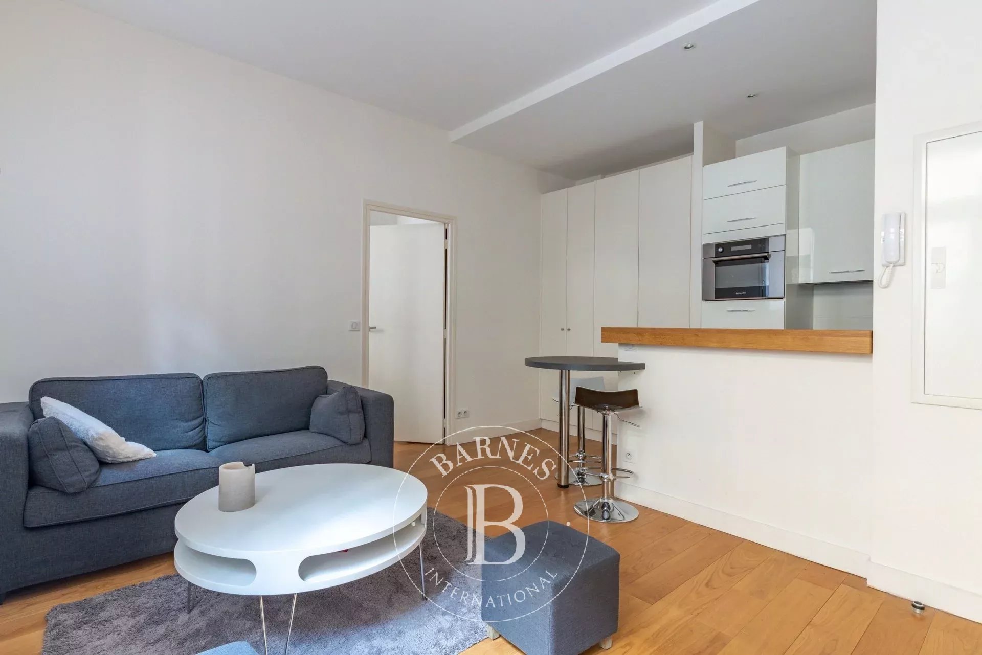 Daire Paris 8ème - picture 4