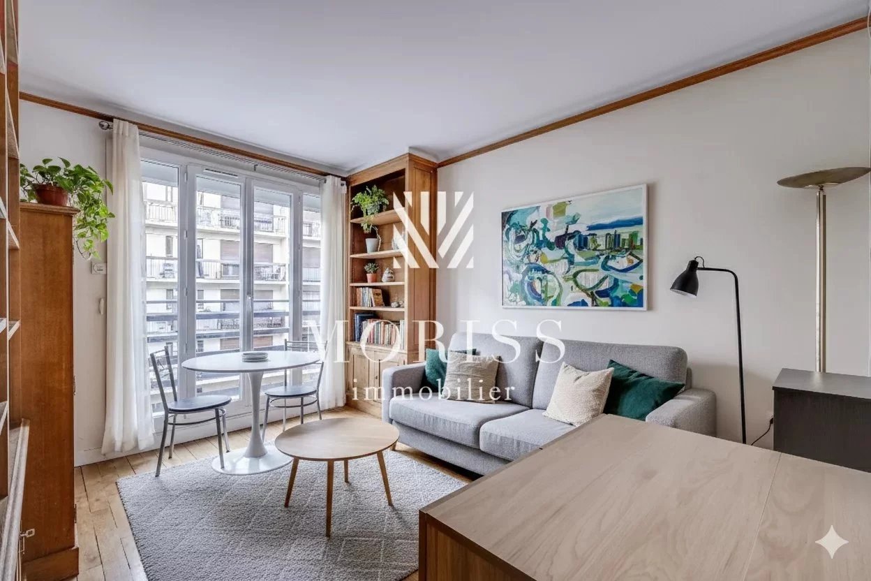 À vendre – Paris 17e Ternes – Studio meublé lumineux de 17,97 m² - Image Array