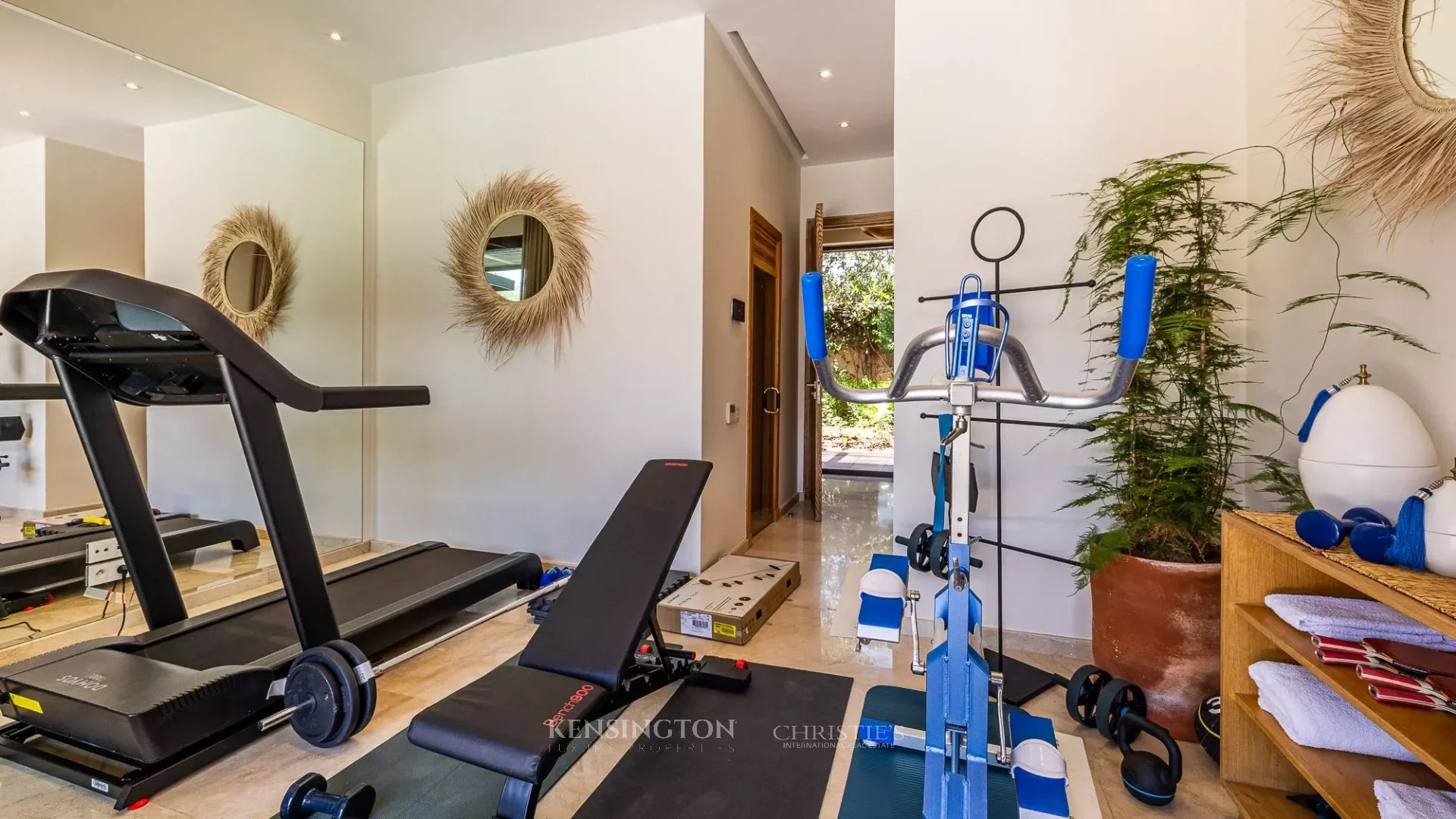 5 Bedroom Villa/Townhouse's Image 35