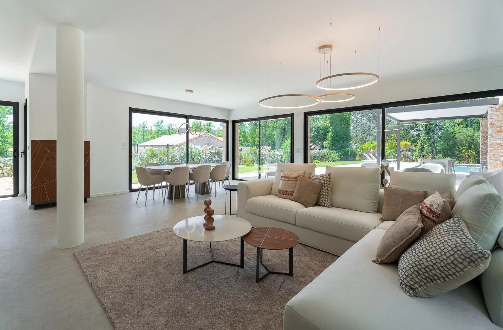 Stunning new built property in the domaine of Terre Blanche - Tourrettes