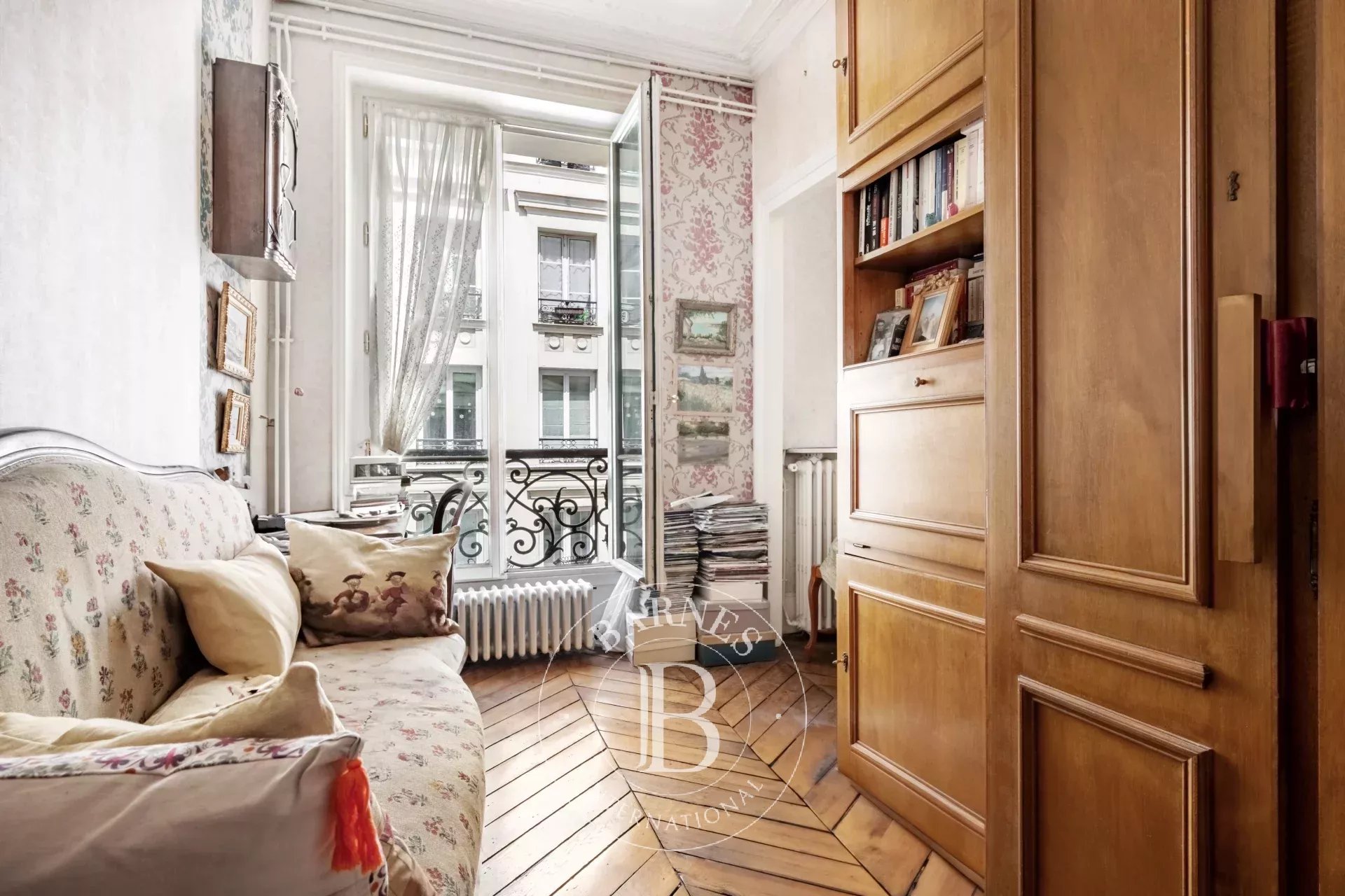 Daire Paris 3ème - picture 8