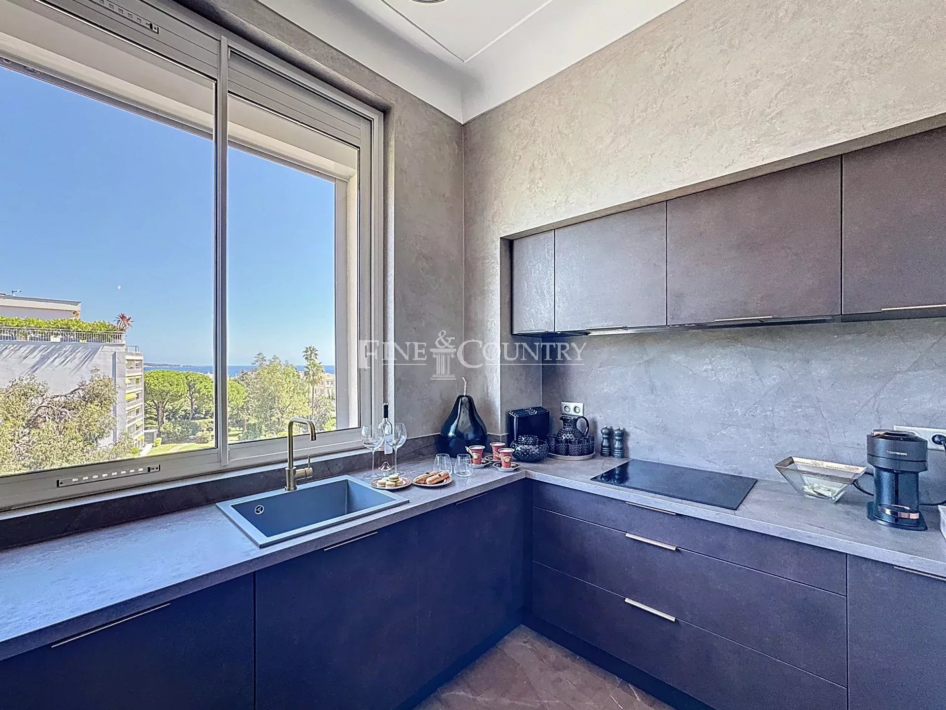 Photo of Sea View apartment for sale in Cannes