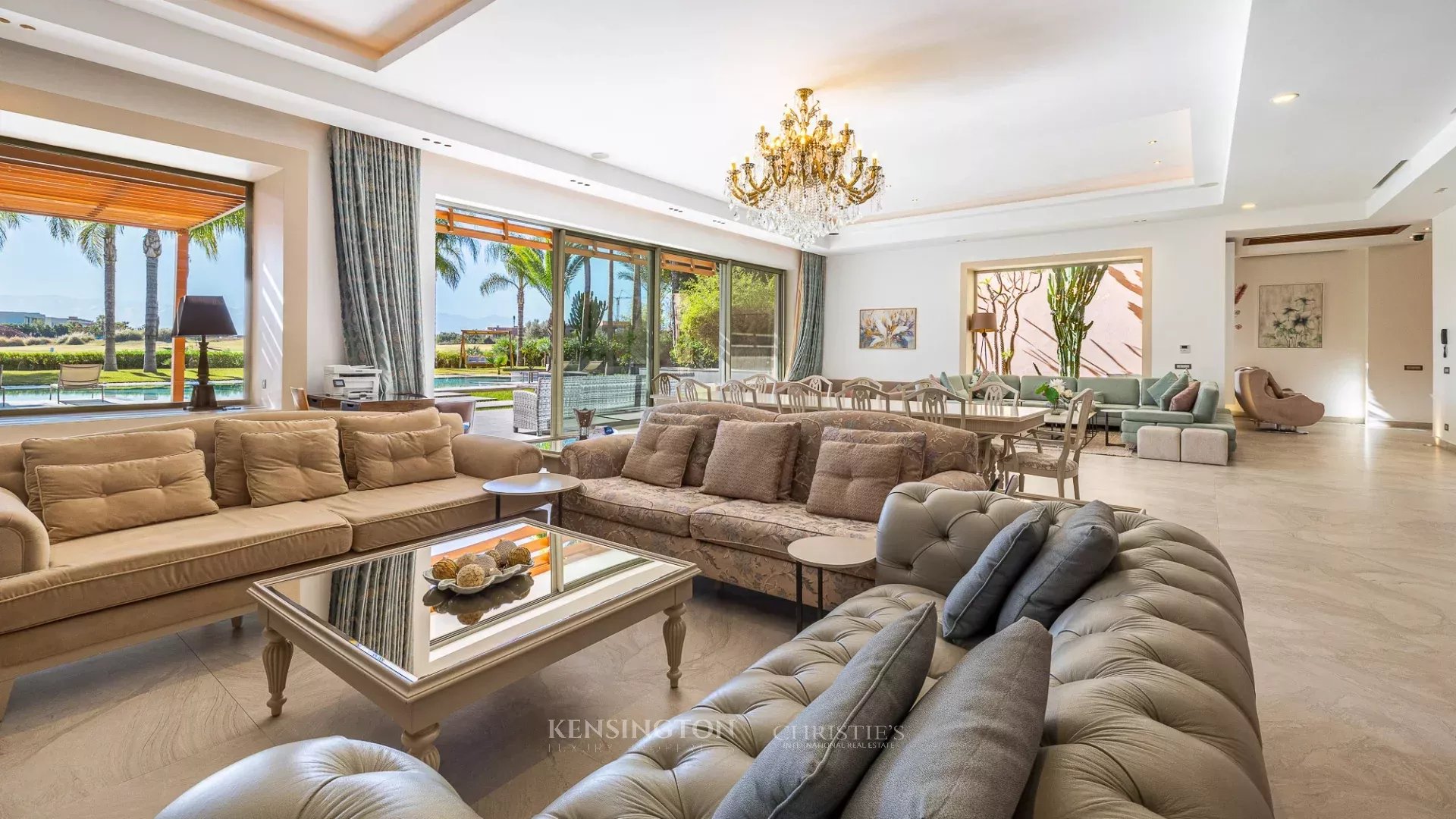 6 Bedroom Villa/Townhouse's Image 12