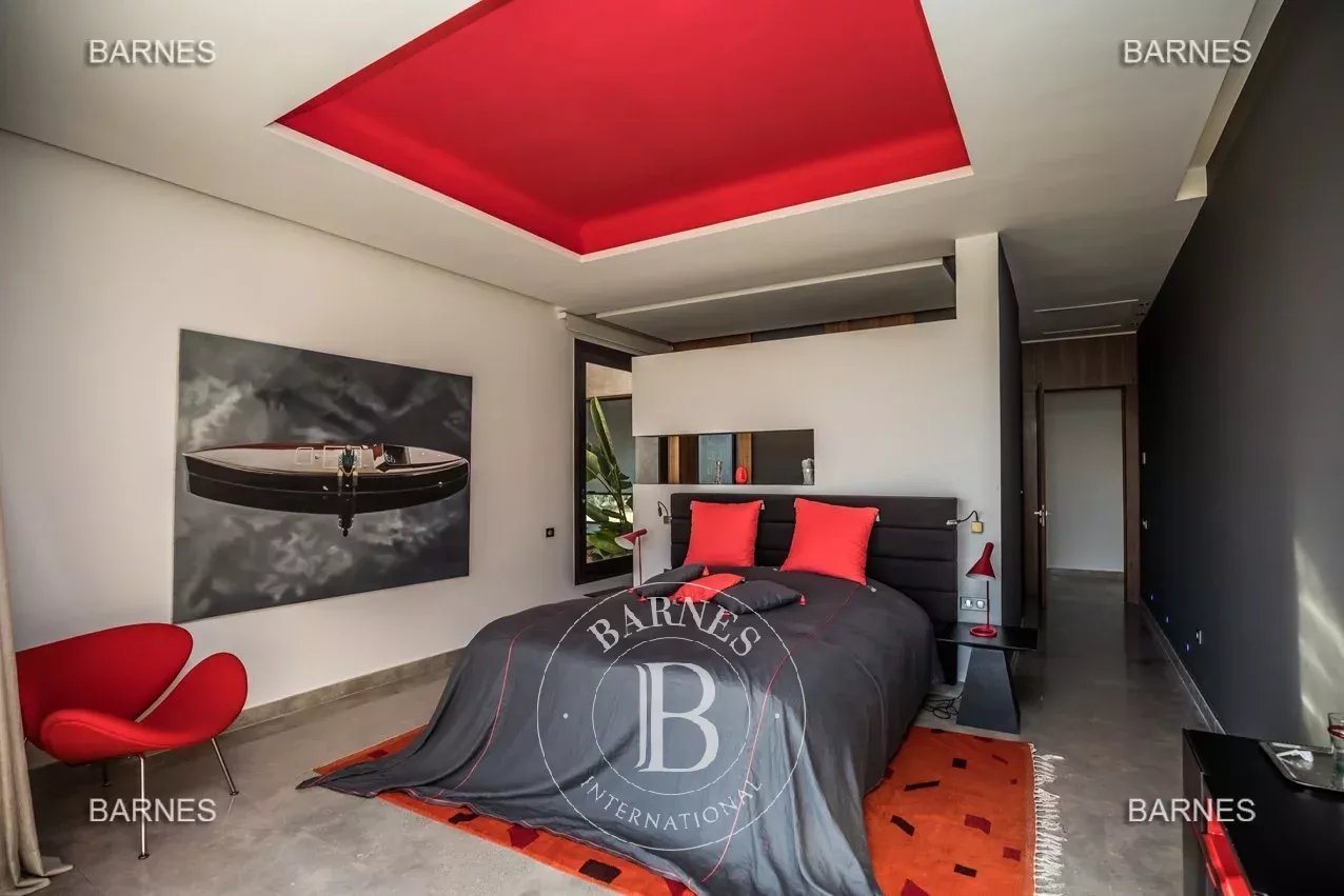 Stunning contemporary villa on a 3-hectare park, 30 minutes away from Marrakech. - picture 16