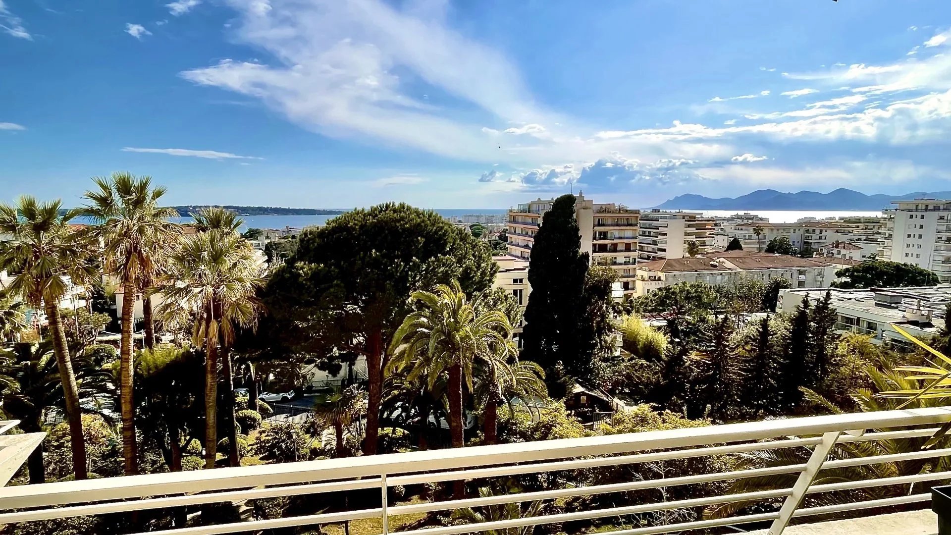 APPARTEMENT 3P AVEC VUE MER