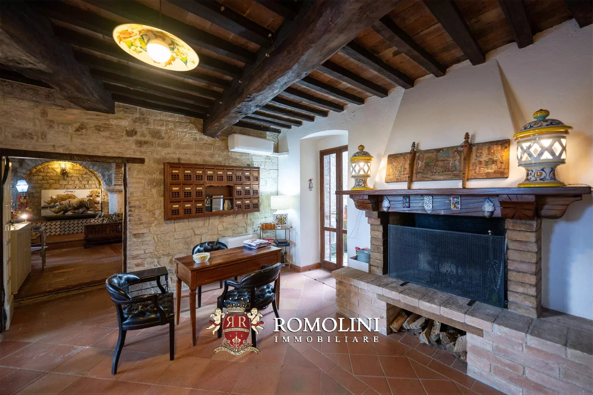 8 Bedroom Villa/Townhouse's Image 32