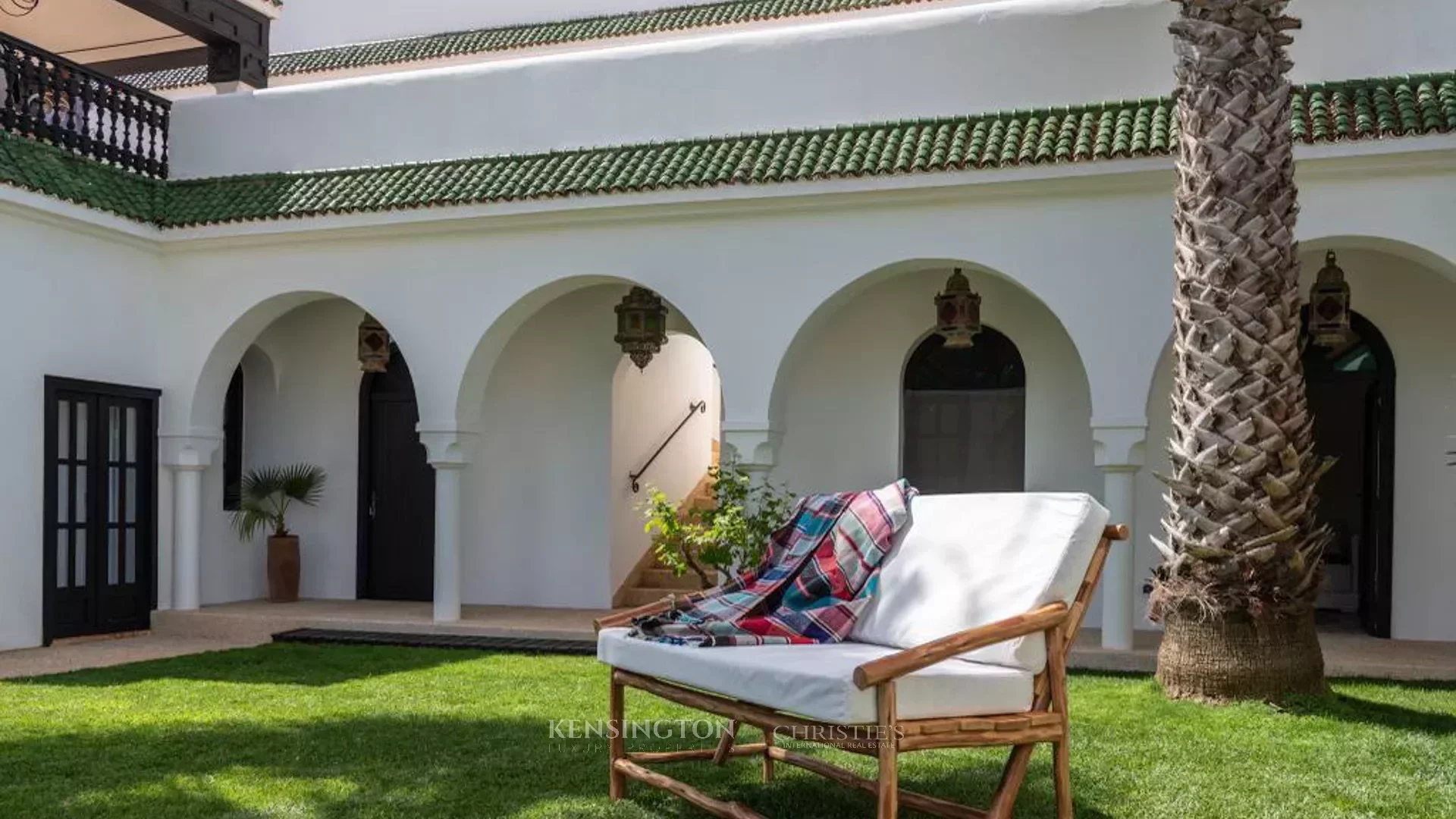 5 Bedroom Villa/Townhouse's Image 9