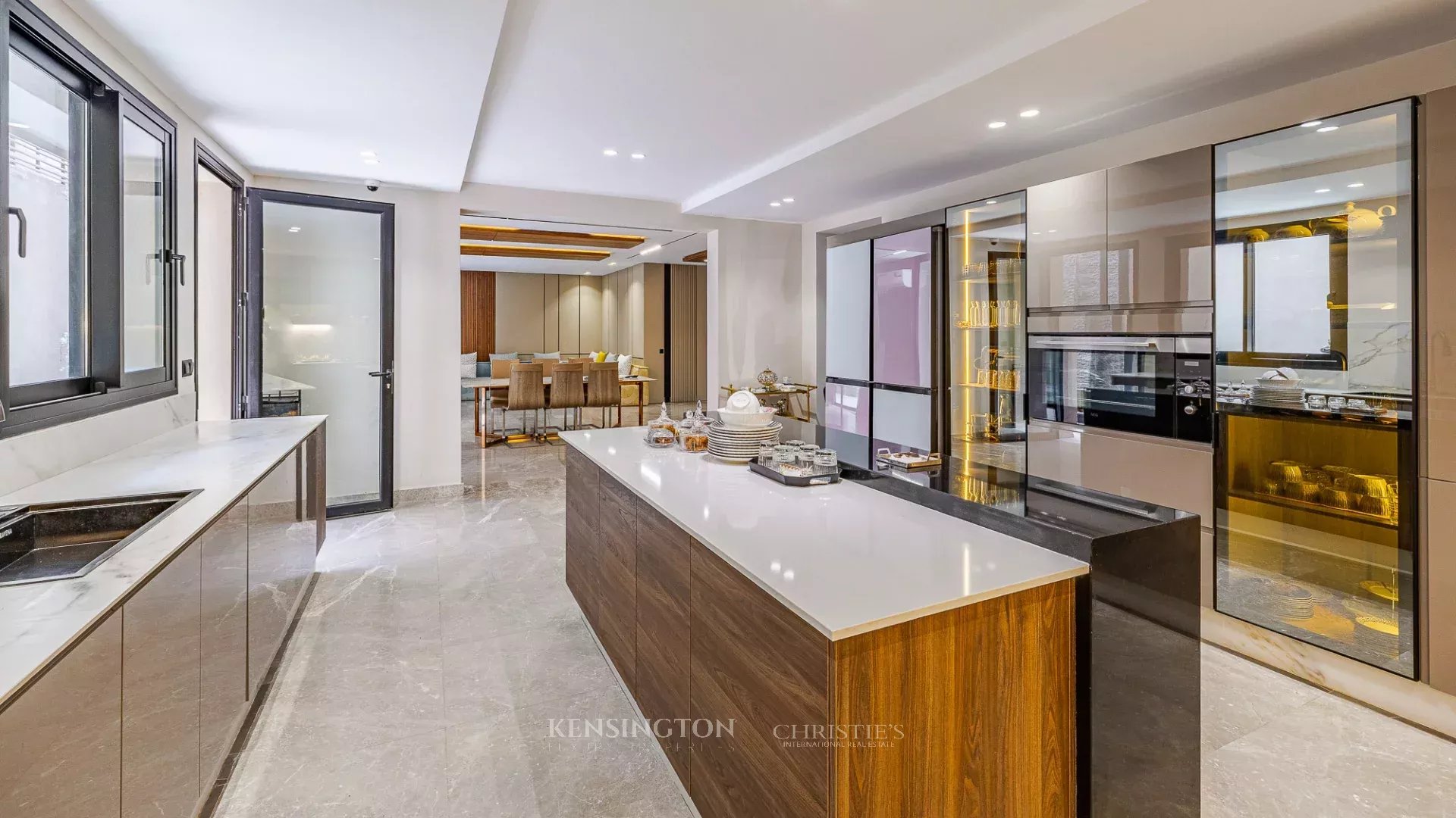 5 Bedroom Villa/Townhouse's Image 24
