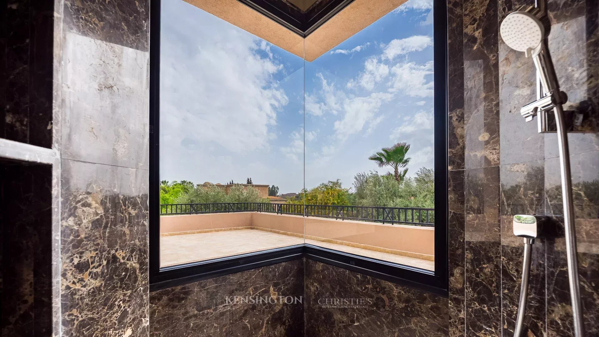 6 Bedroom Villa/Townhouse's Image 49