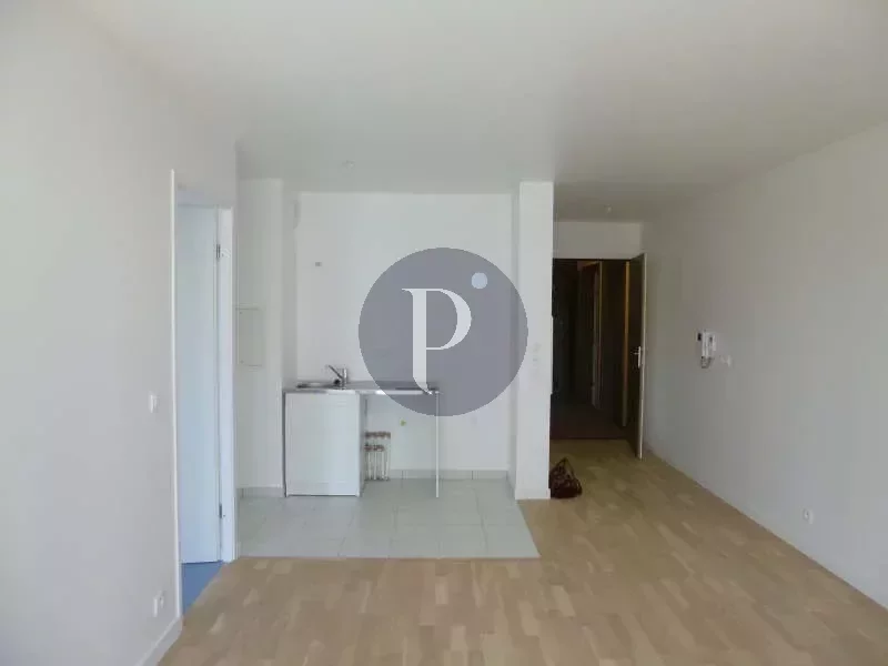 location-appartement-2-pieces-ris-orangis-83870912