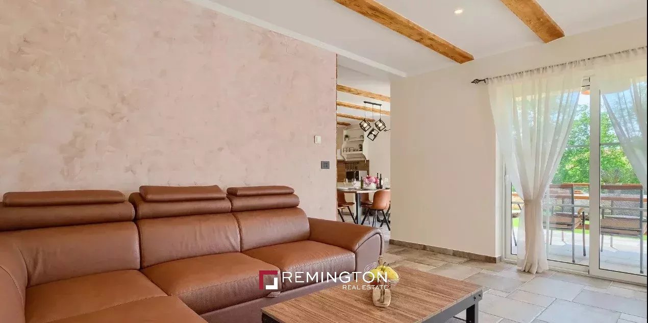 4 Bedroom Villa/Townhouse's Image 4