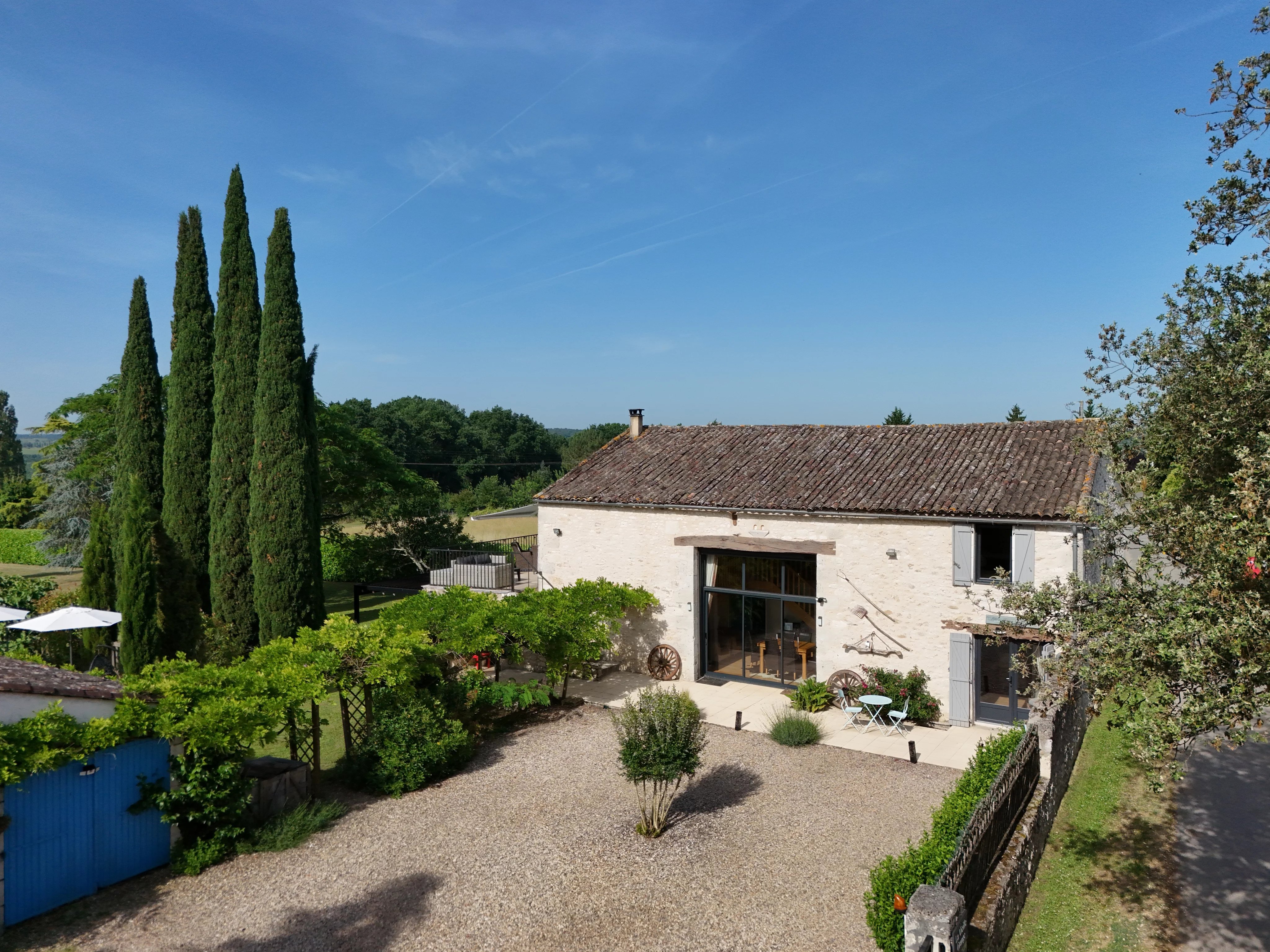 Stone Barn with Pool and Vineyard Views in Peaceful Countryside Setting