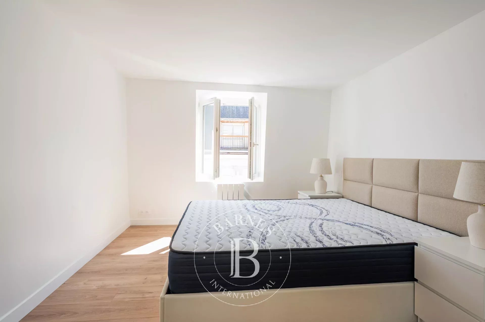 Daire Paris 9ème - picture 4