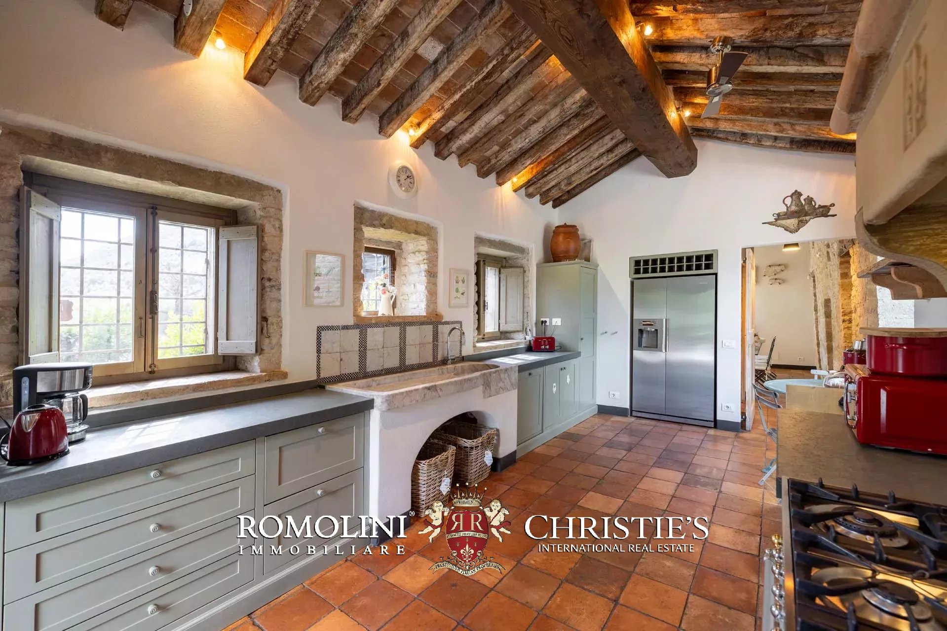 8 Bedroom Villa/Townhouse's Image 40