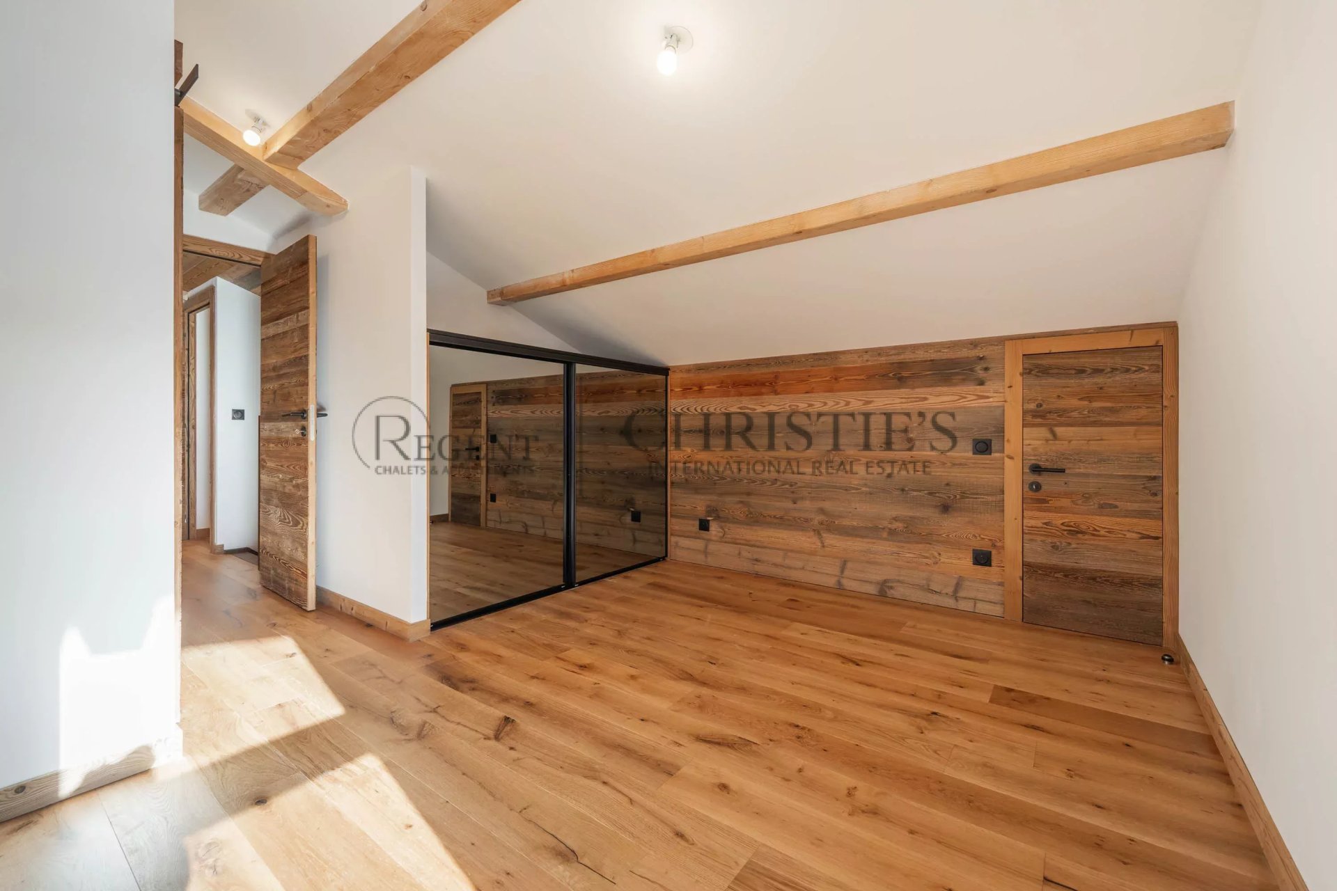 4 Bedroom Apartment/Flat's Image 5