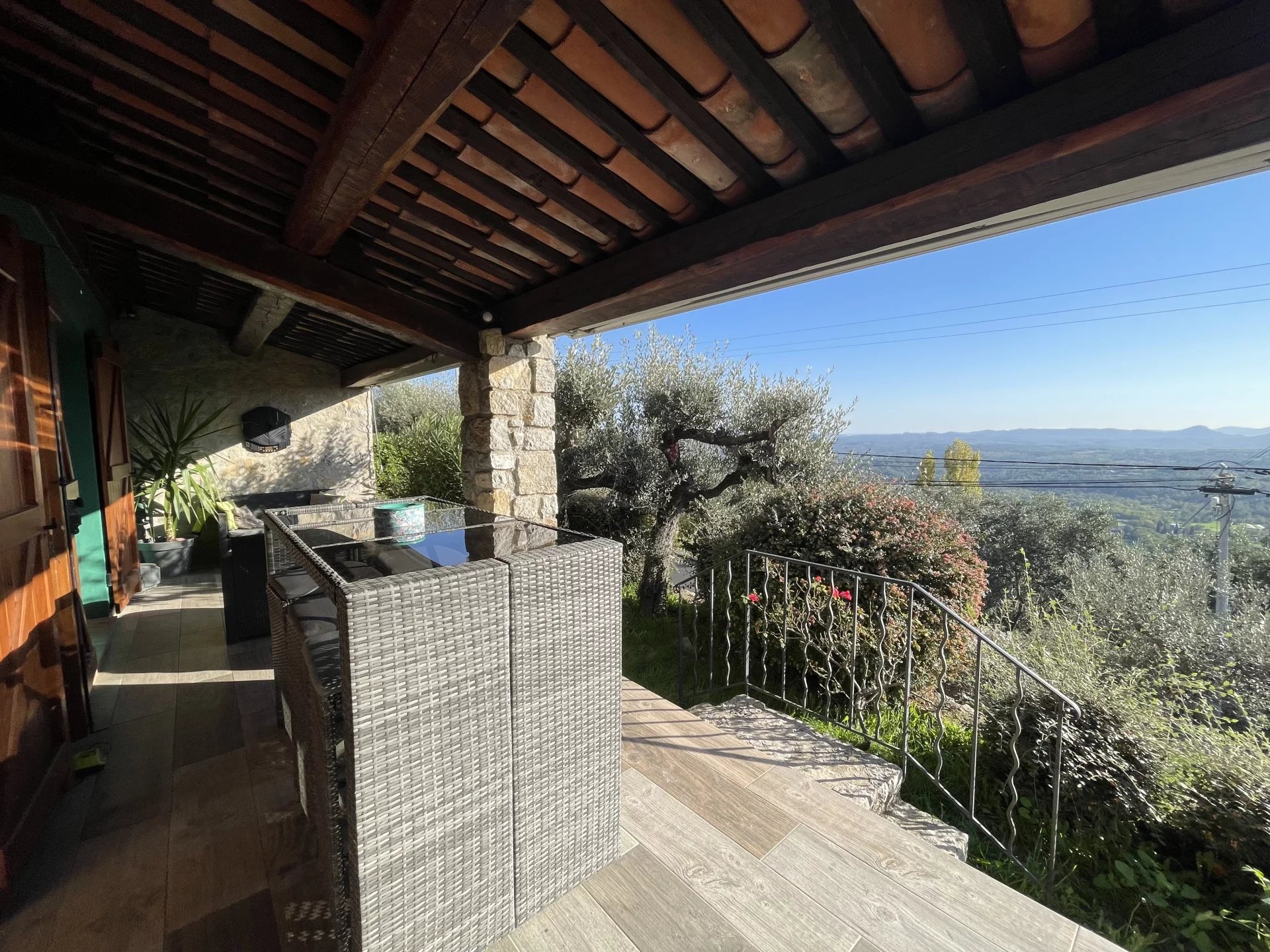 Charming Renovated Home with Stunning Views - Seillans