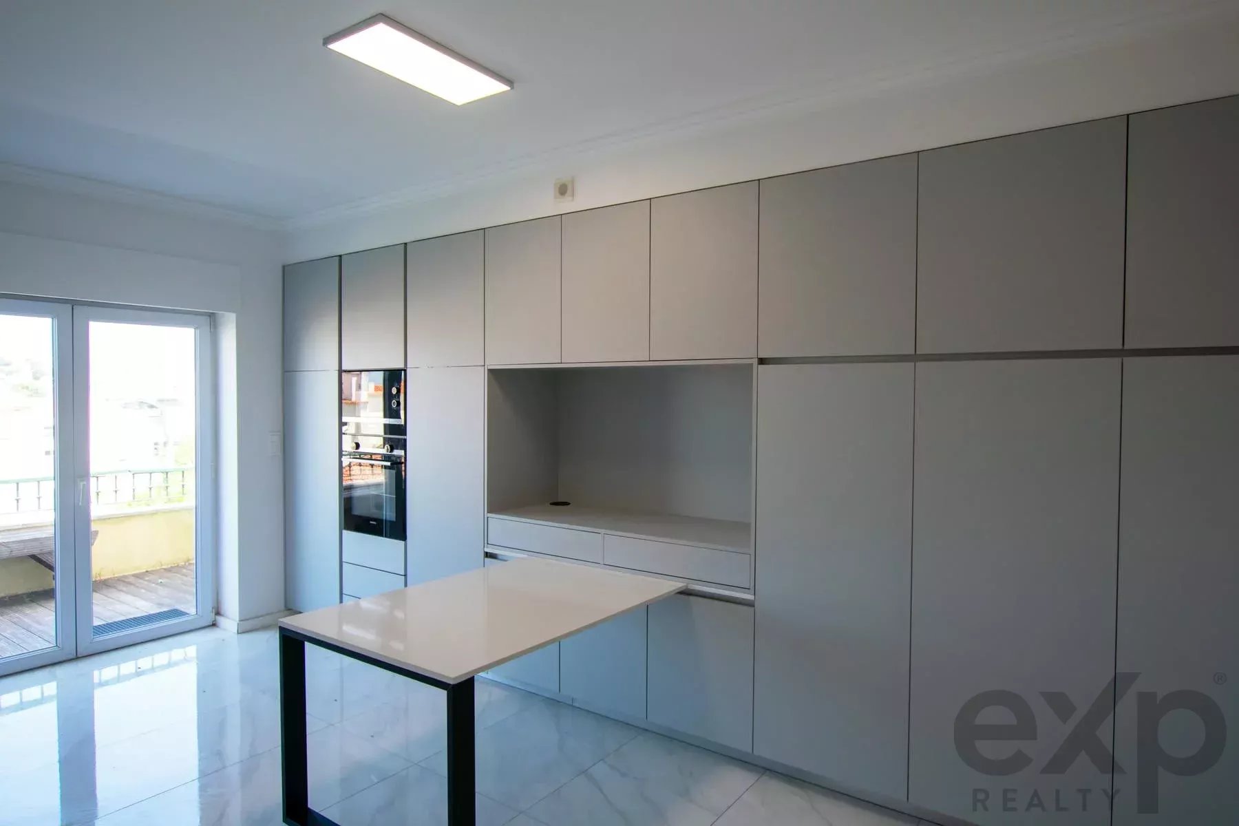 Penthouse Luxury with Sea & Harbour Views in Prime Estoril 85996079 image 11