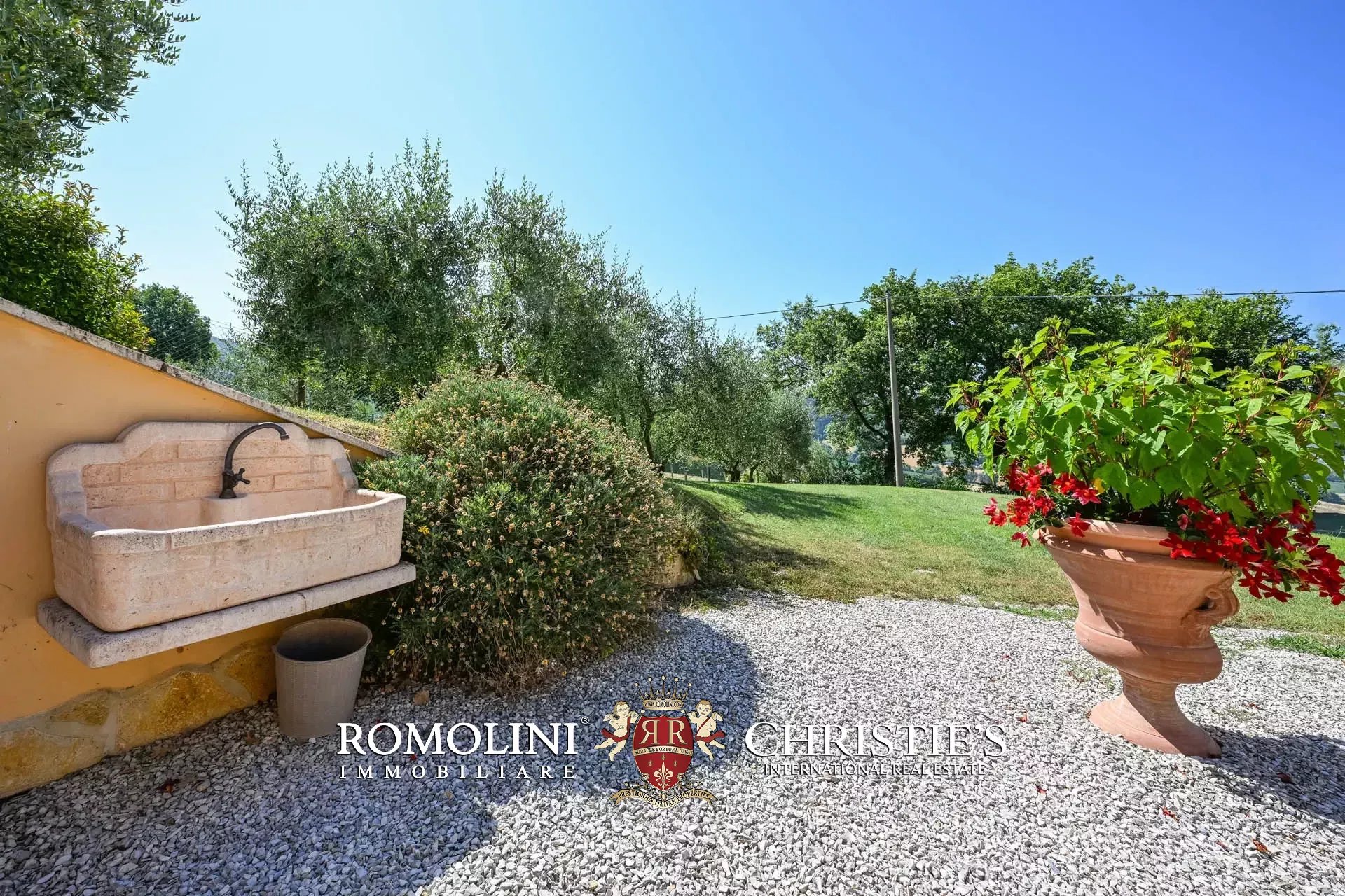 3 Bedroom Villa/Townhouse's Image 22