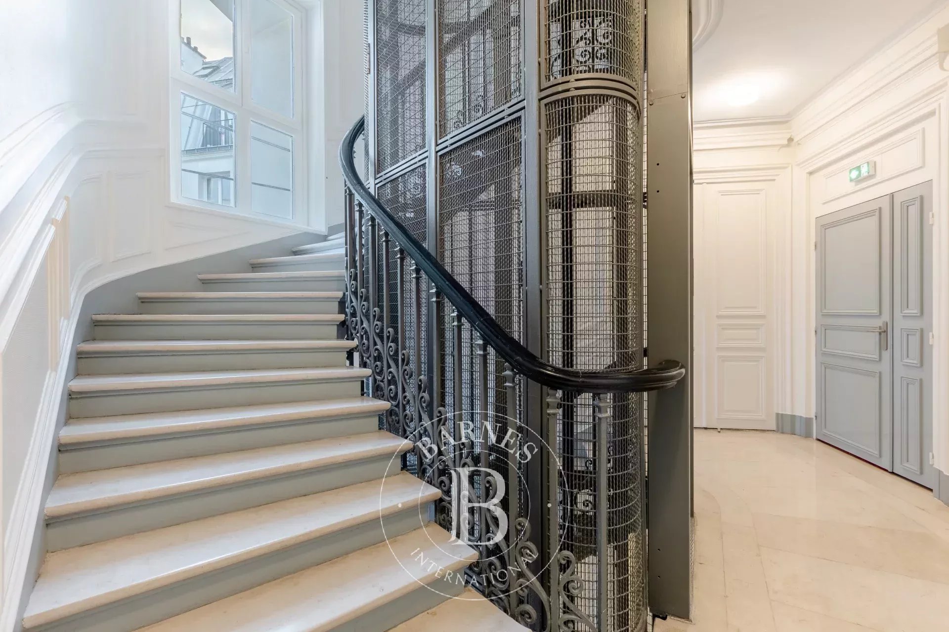 Daire Paris 2ème - picture 11