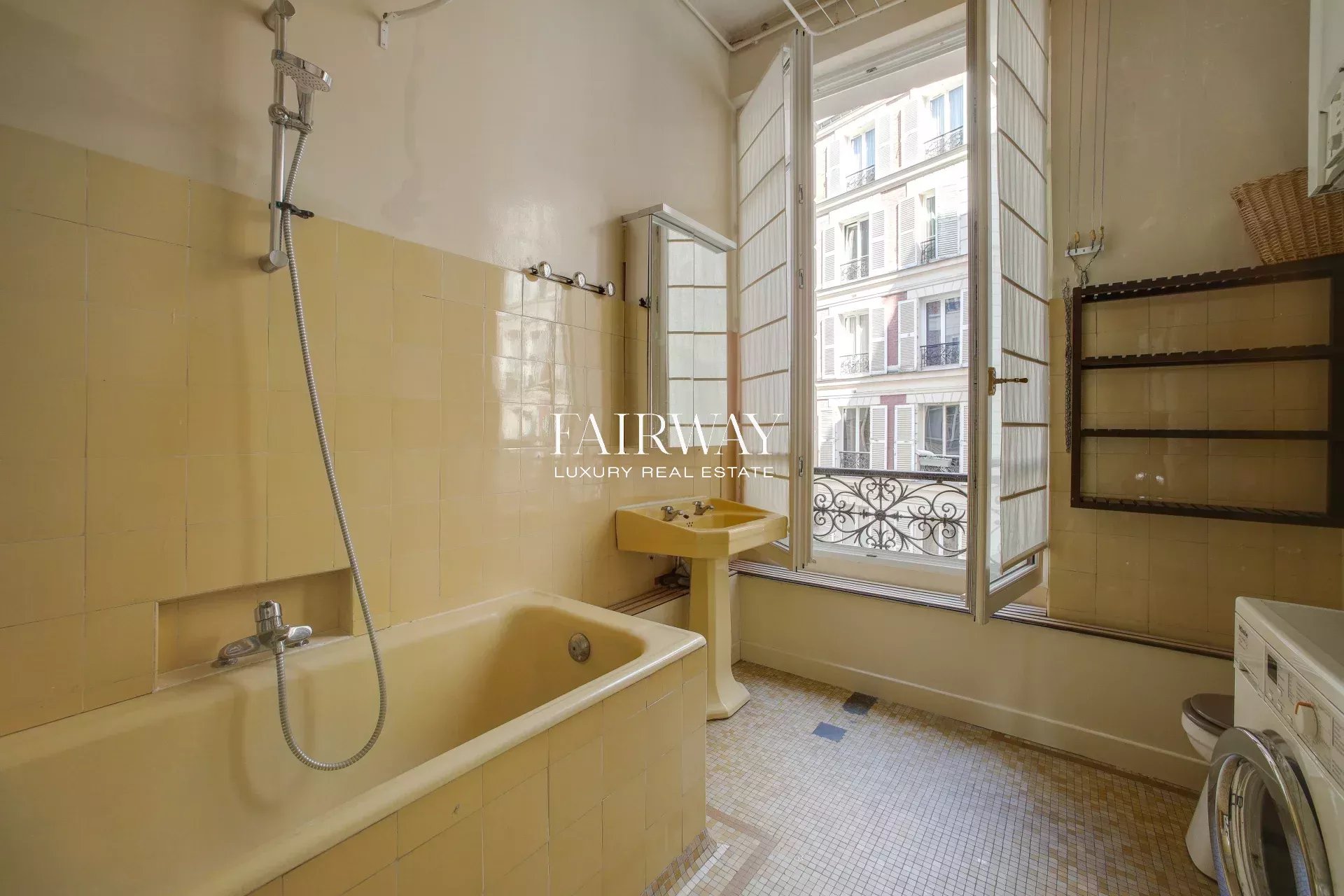 Appartement familial de standing de 213m² avec 5 chambres dans le 8ème arrondissement de Paris