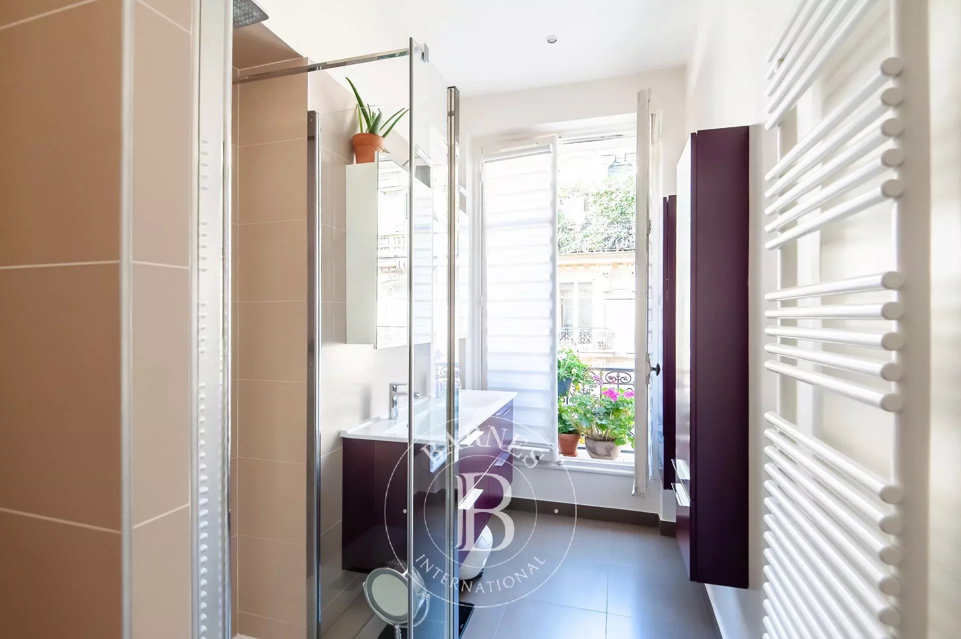 Daire Paris 9ème - picture 14