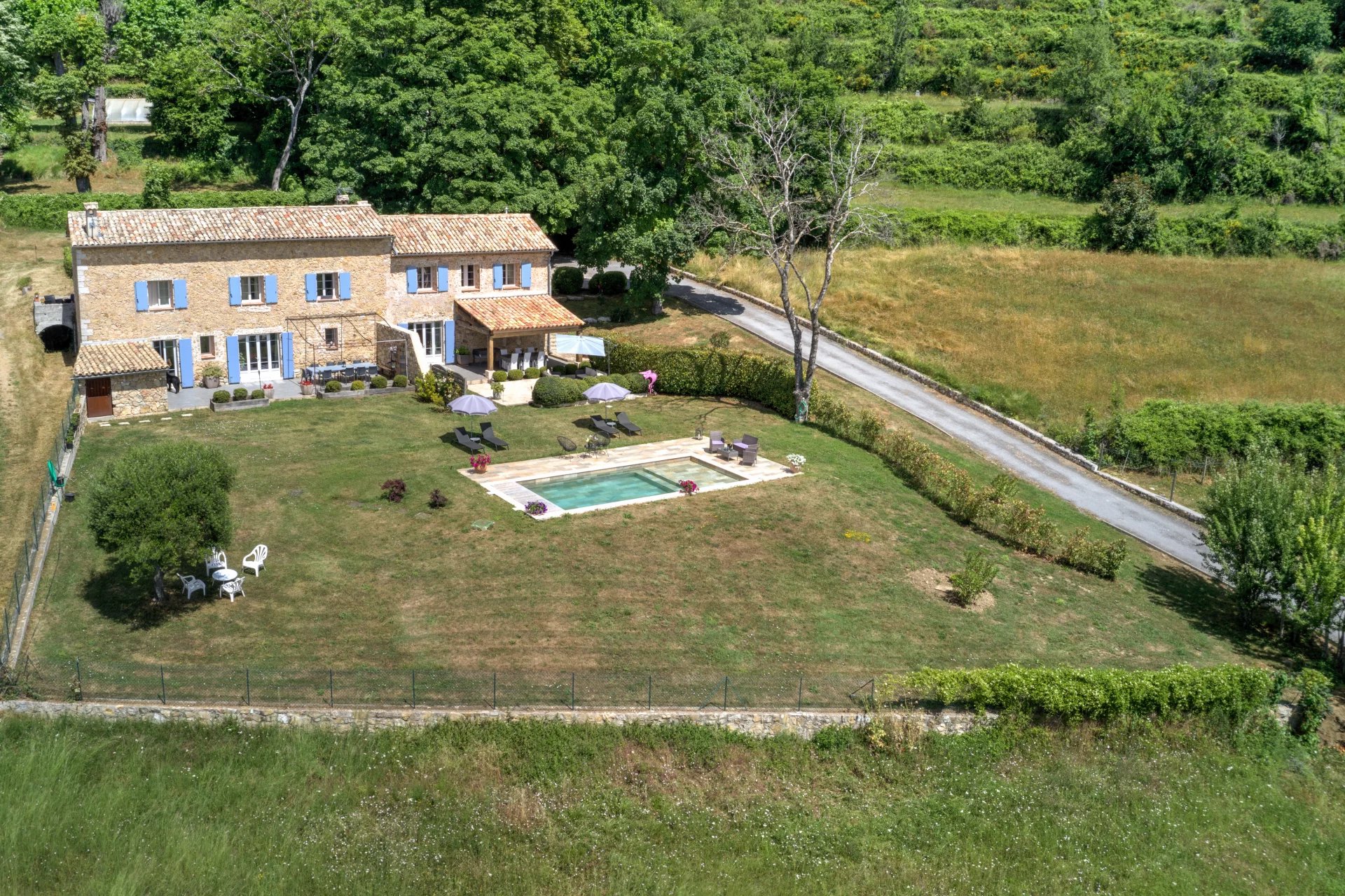 A charming period country house with panoramic sea view