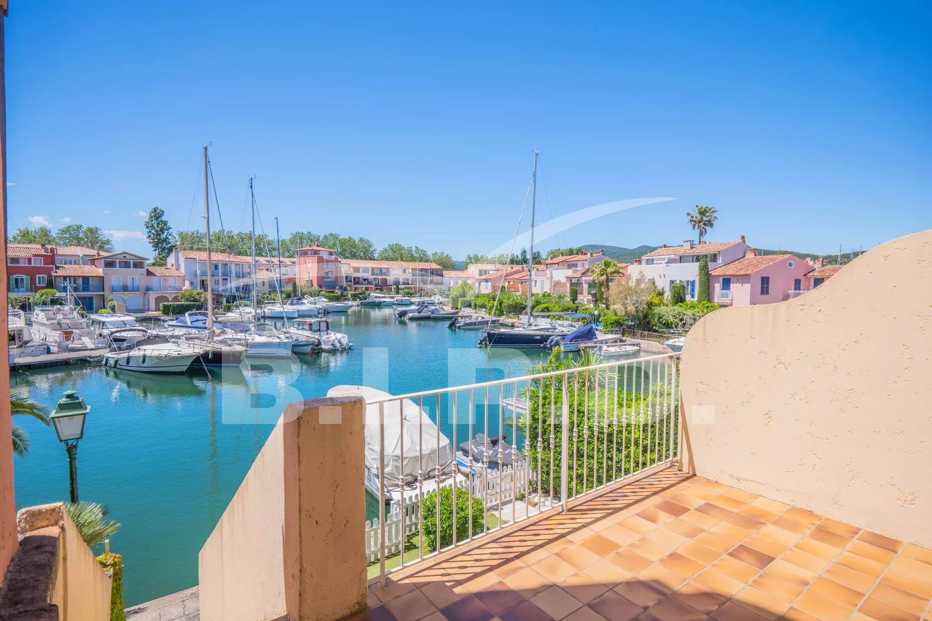 Port-Grimaud, duplex met aanlegsteiger