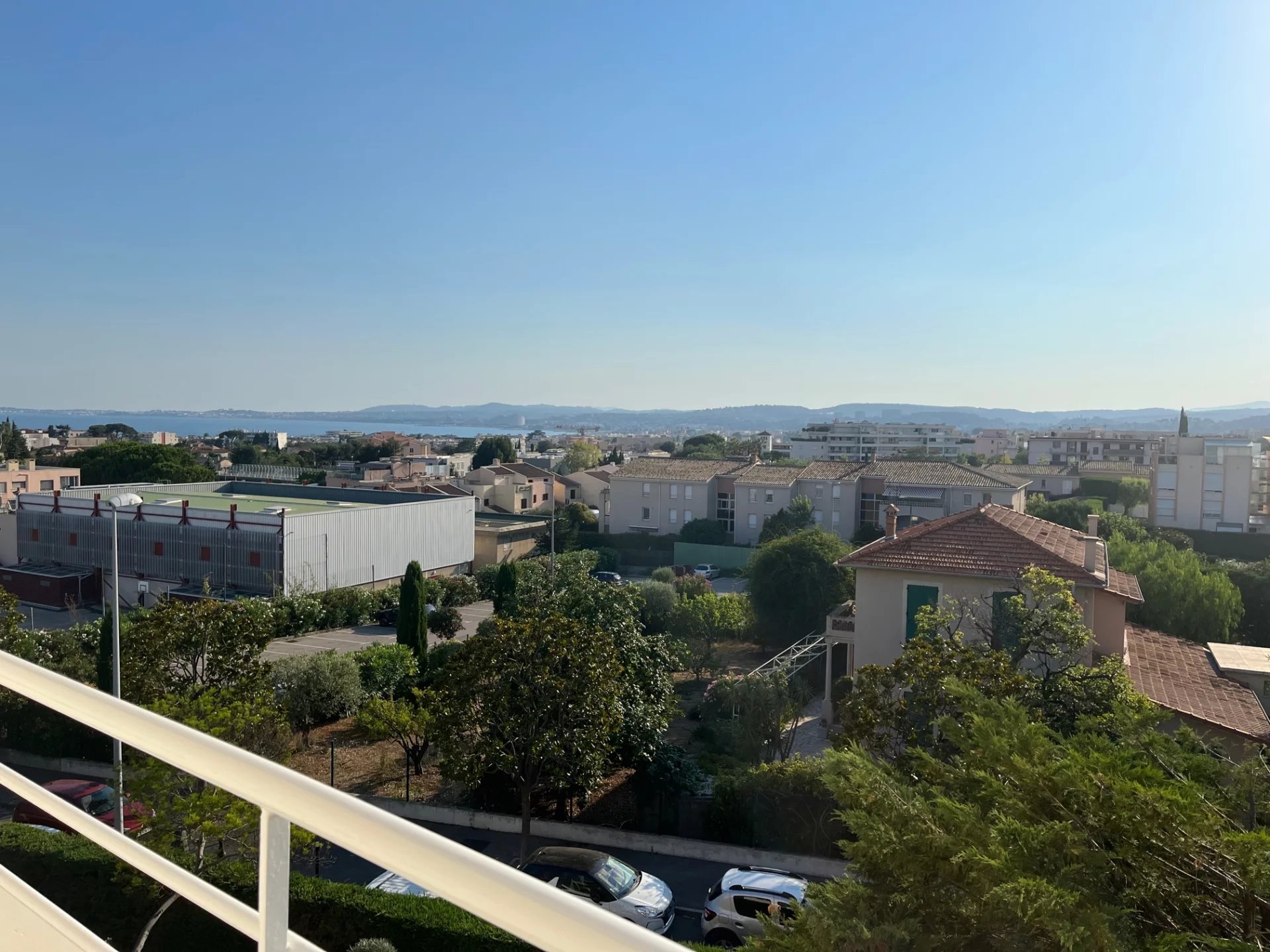 ST LAURENT DU VAR- TZANCK