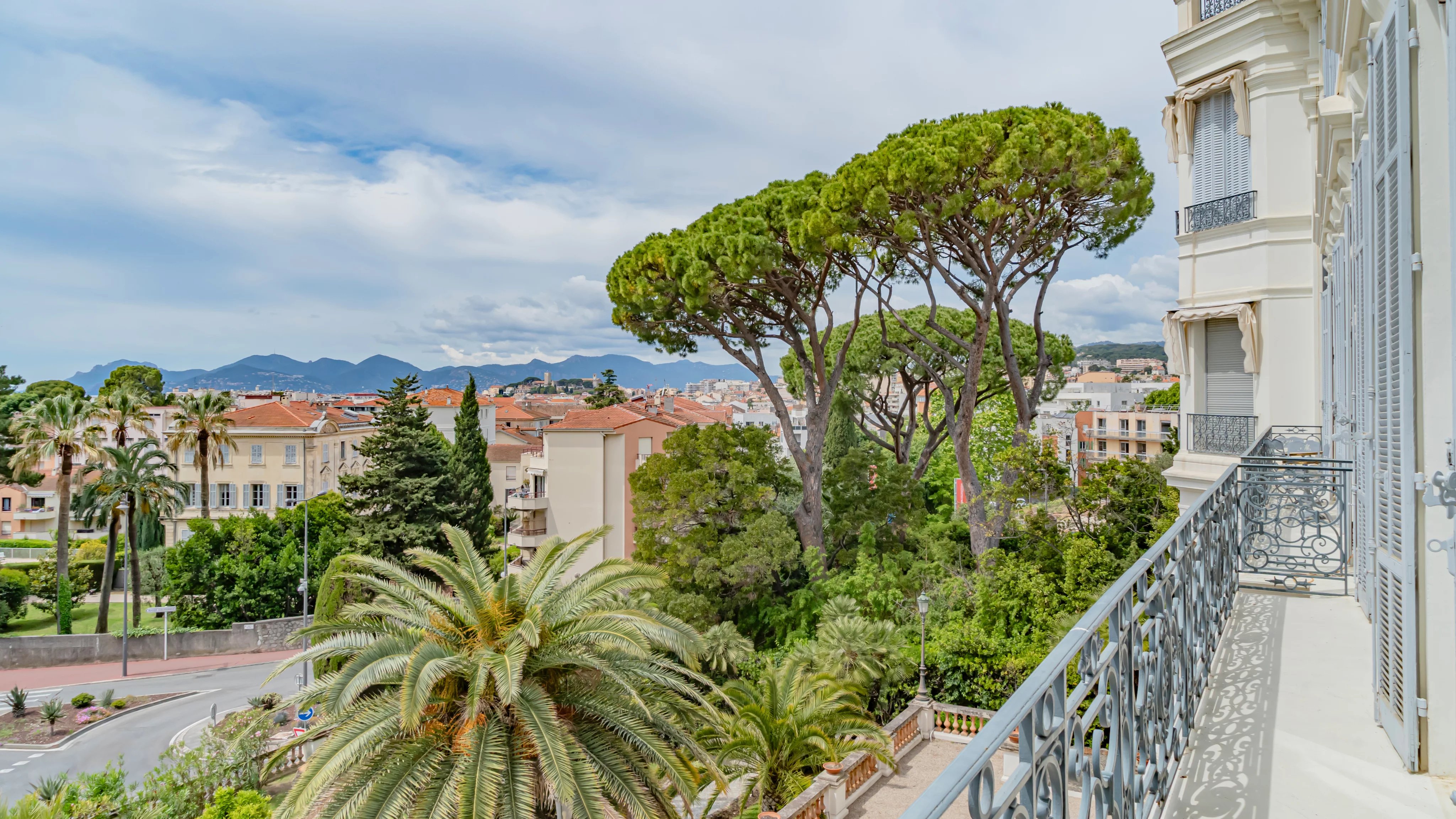Cannes Isola Bella magnifique appartement bourgeois