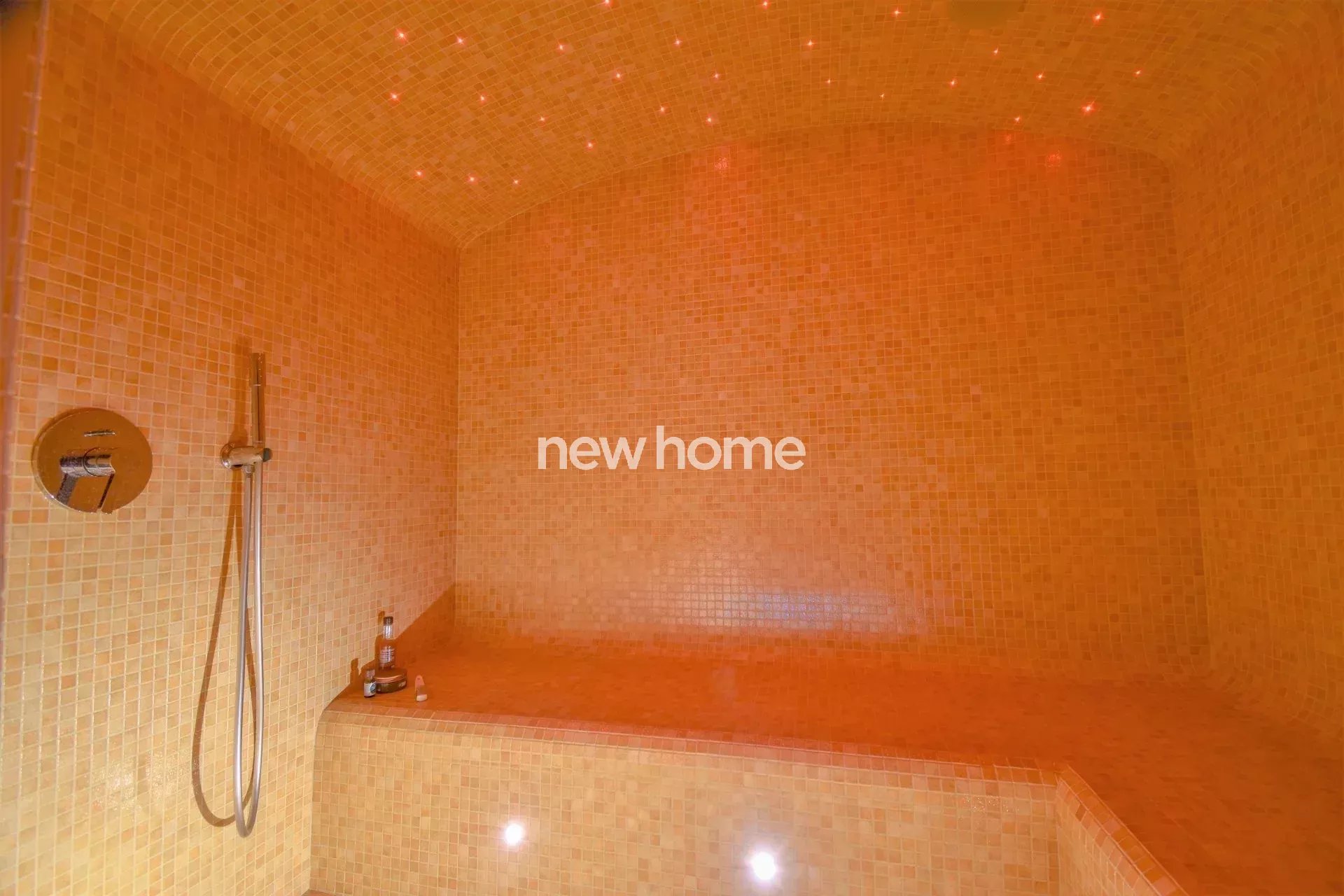 Magnifique villa de 220 m² avec tout le confort moderne à pied du village de Lorgues