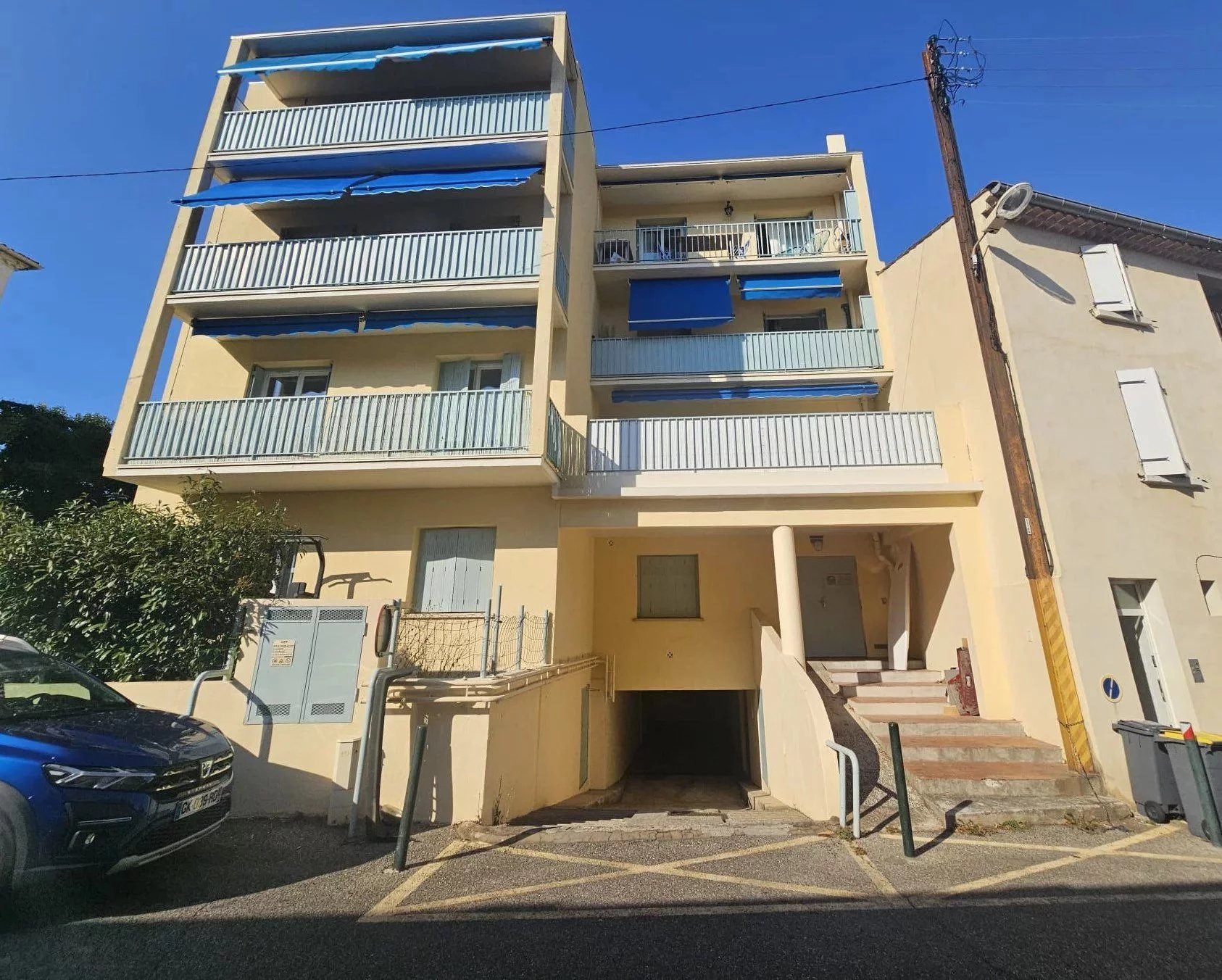 Agence immobilière de 