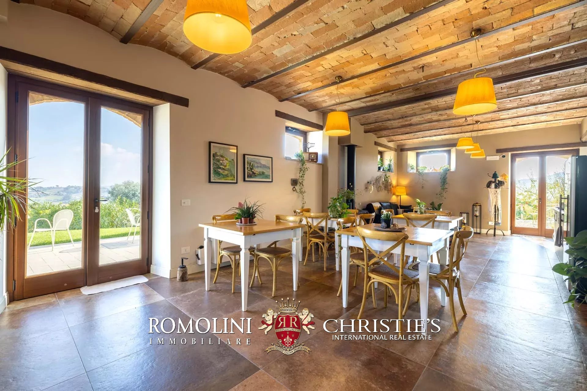 9 Bedroom Villa/Townhouse's Image 24