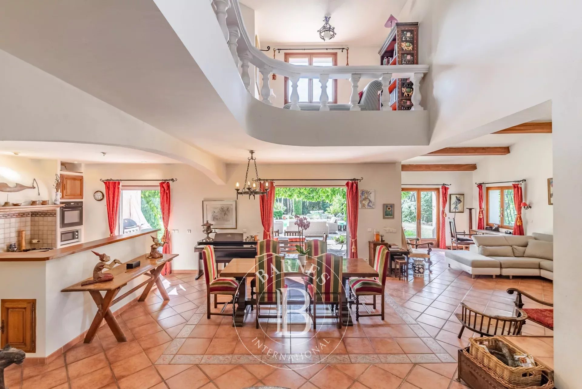 Beautiful provençal villa in absolute calm