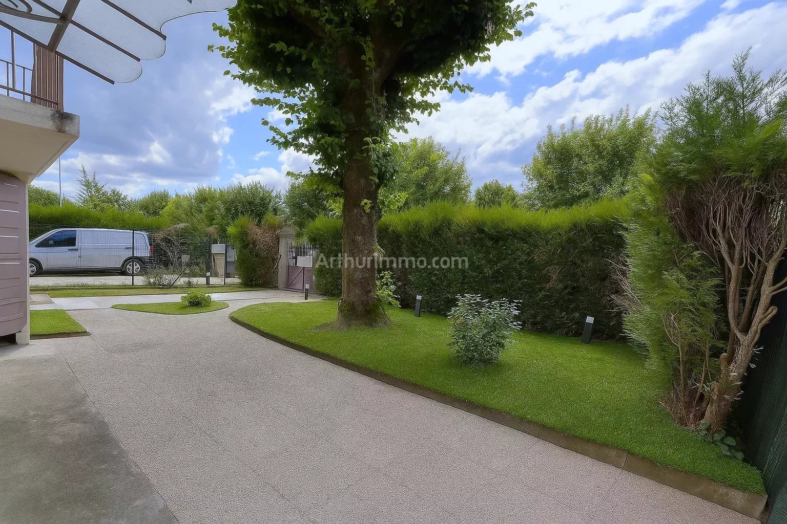 Agence immobilière de 
