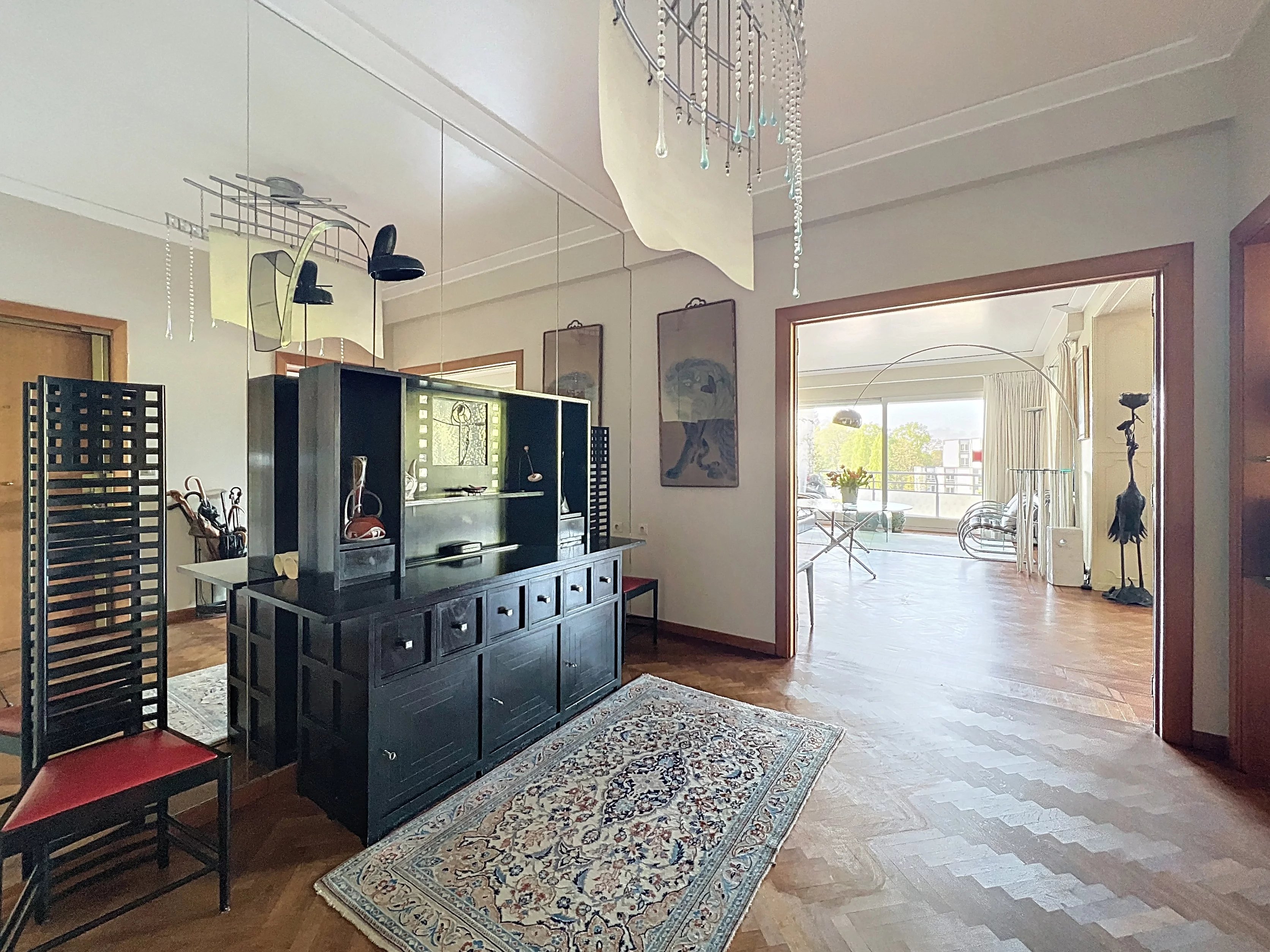 Mooi appartement met terrassen en parking