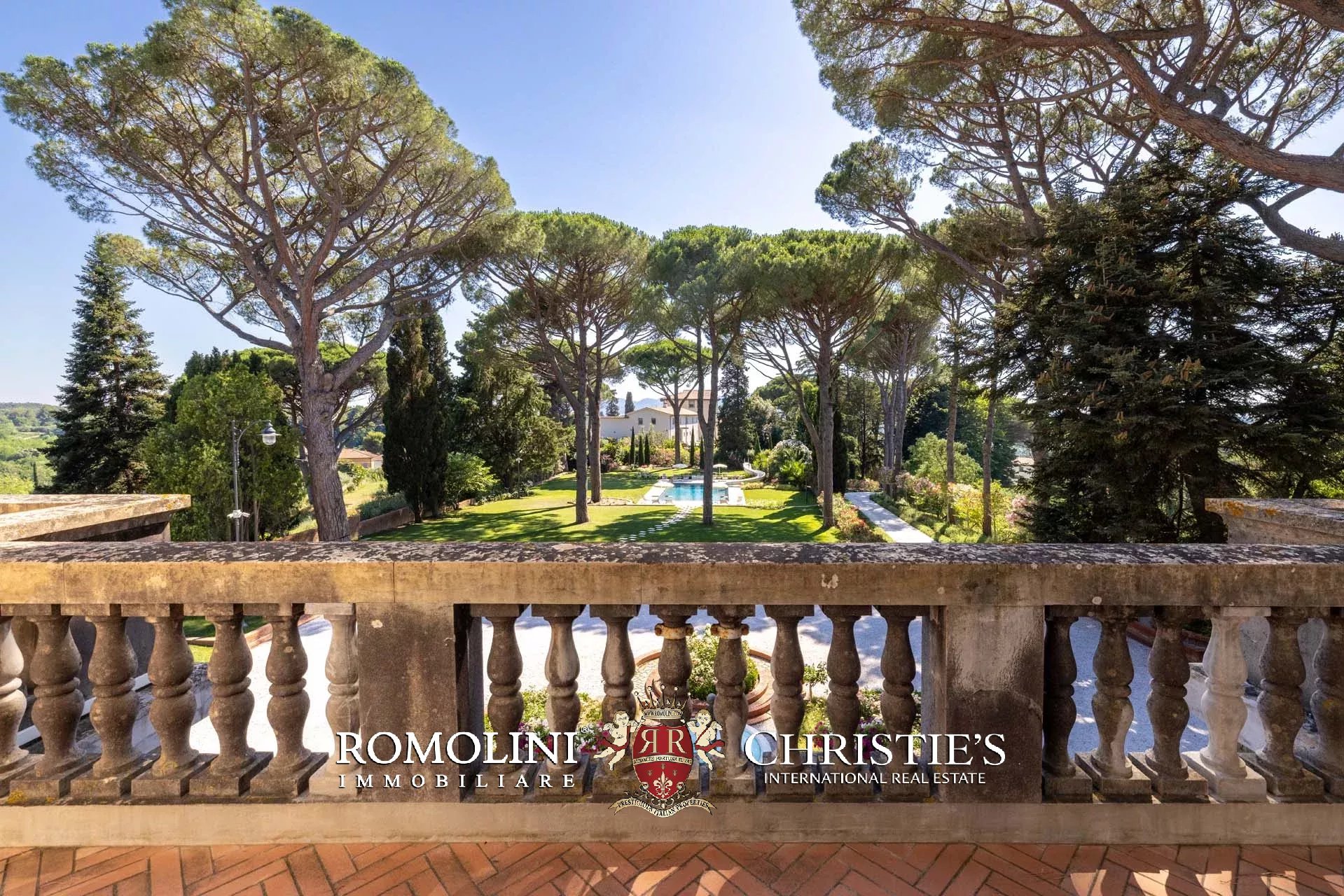 8 Bedroom Villa/Townhouse's Image 62