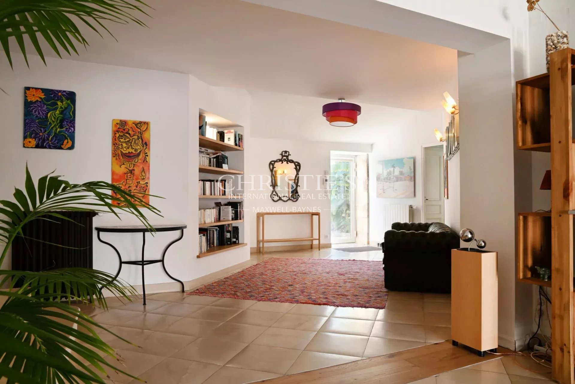 11 Bedroom Villa/Townhouse's Image 4