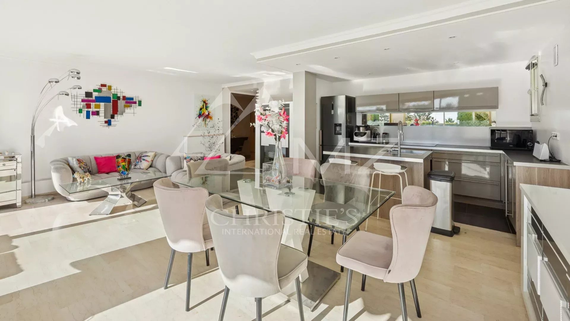 2 Bedroom Apartment/Flat's Image 5