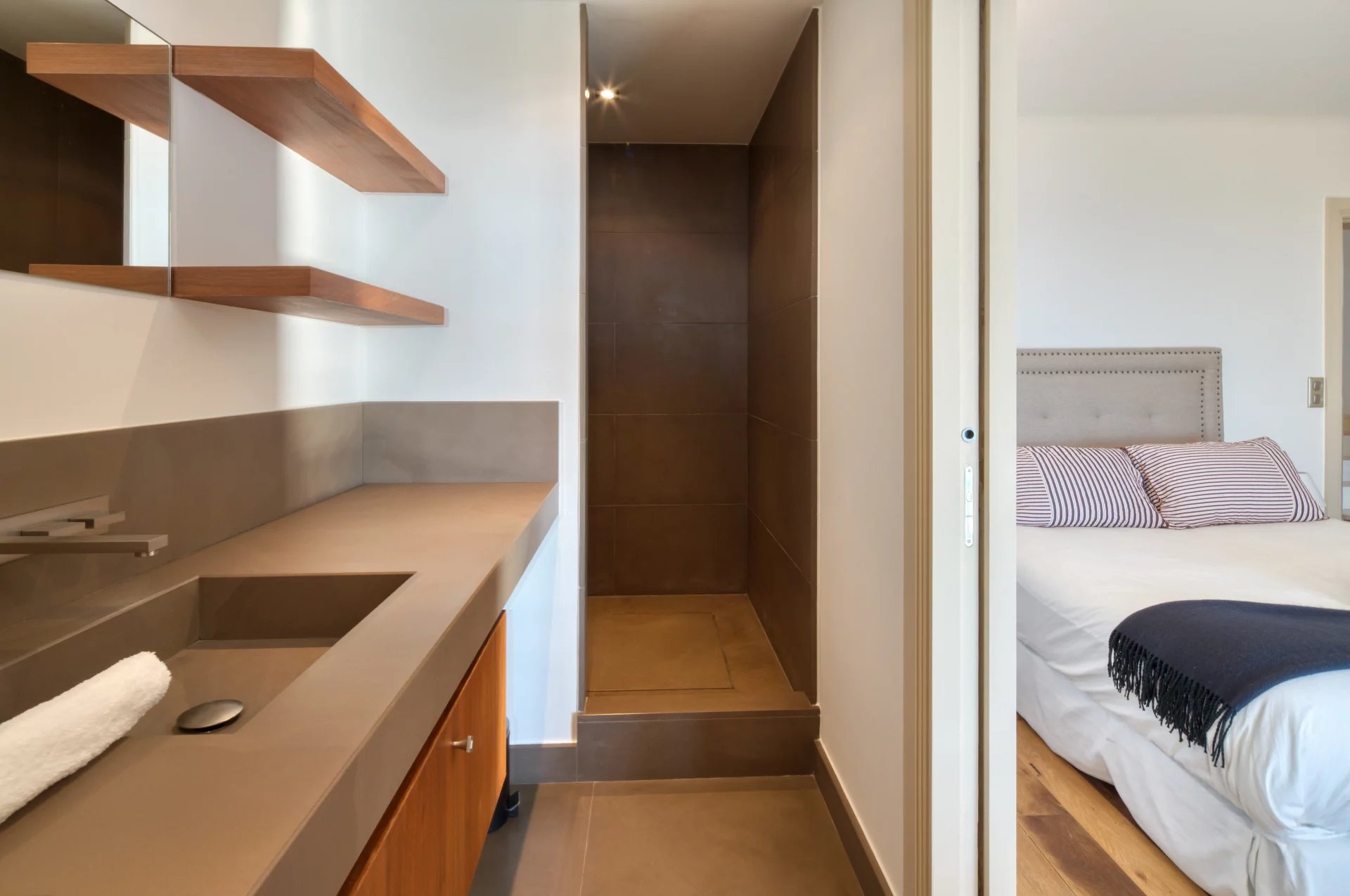 SUPER CANNES  -VUE MER PANORAMIQUE  – 320M2