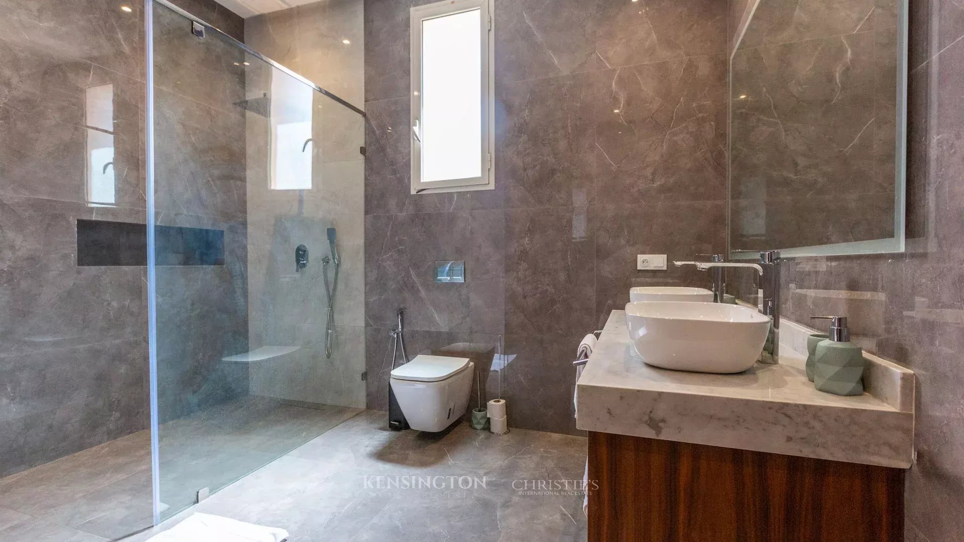 5 Bedroom Villa/Townhouse's Image 23