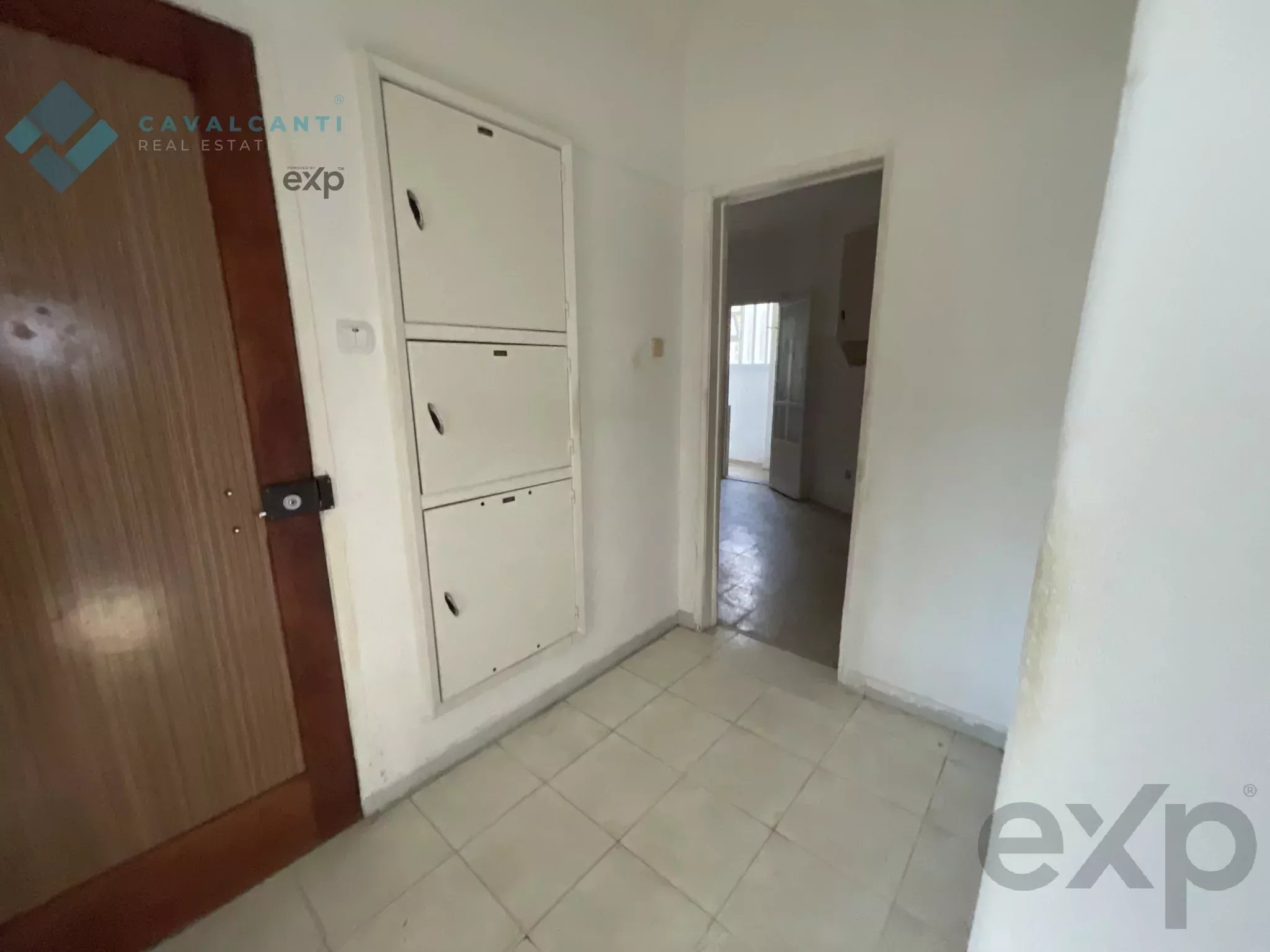 T2 to remodel - Carnaxide | Ideal for own home or investment 2790-005 image 36