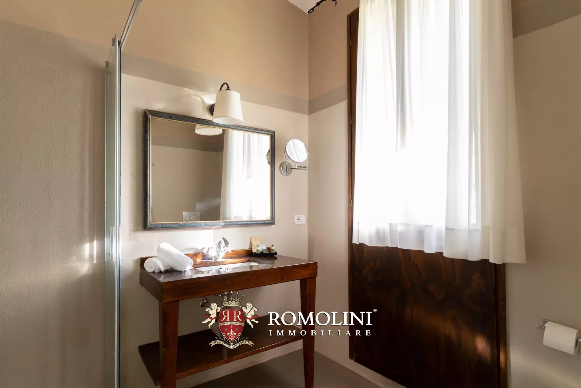 13 Bedroom Villa/Townhouse's Image 90