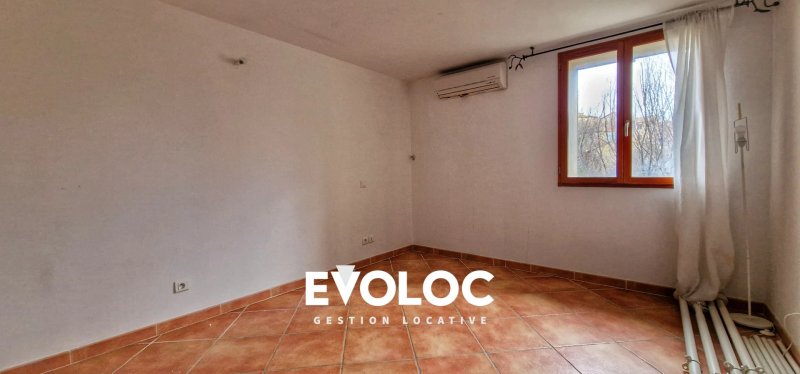 Photo 11 — A LOUER - MAISON T4 141M² - Saint-Vincent-de-Barbeyrargues